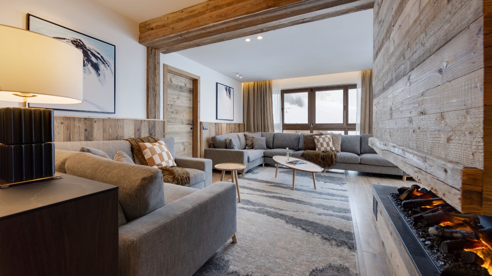 Luxury apartments - Graciosa - Lhotse, Jungfrau, Mont Blanc Oxford Ski Lounge (2).jpg