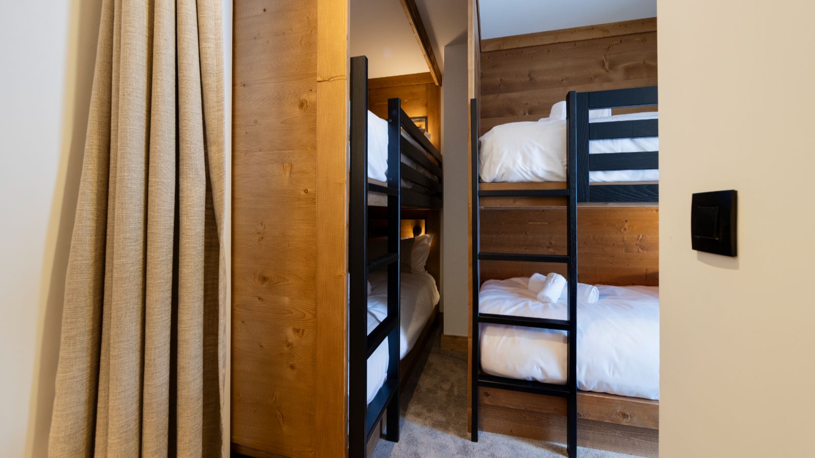 Luxury apartments - Graciosa - Lhotse, Jungfrau, Mont Blanc Oxford Ski Bunkroom.jpg