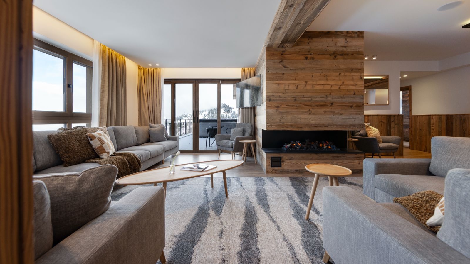 Luxury apartments - Graciosa - Lhotse, Jungfrau, Mont Blanc Oxford Ski Lounge.jpg