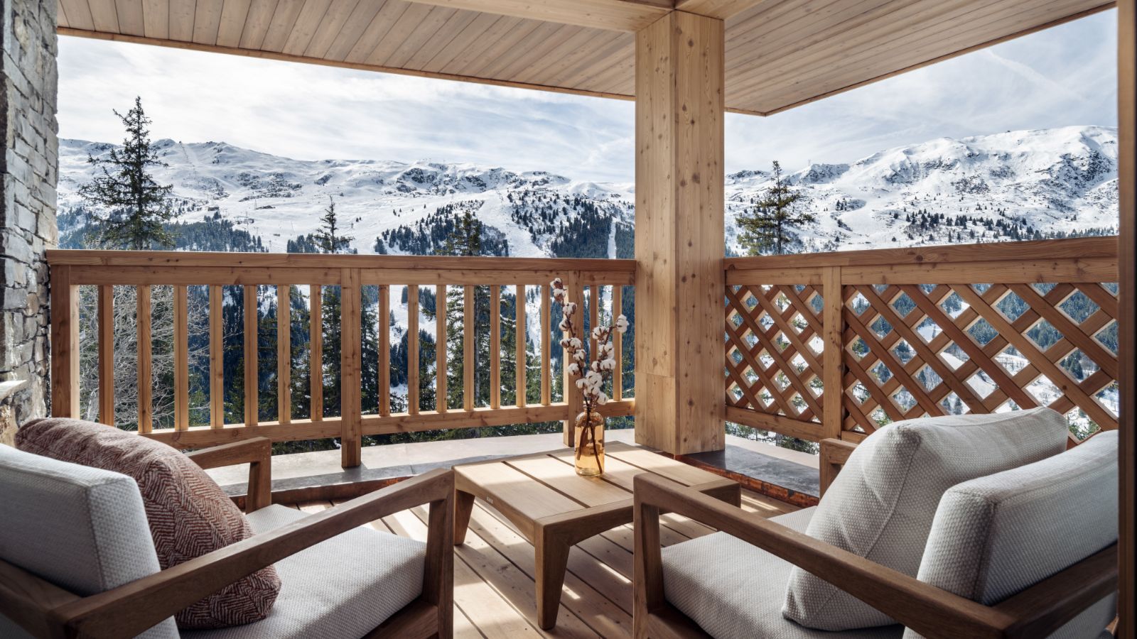 Luxury-Ski-Chalet-Meribel-Chalet-Luna-Oxford-Ski-Balcony3.jpg
