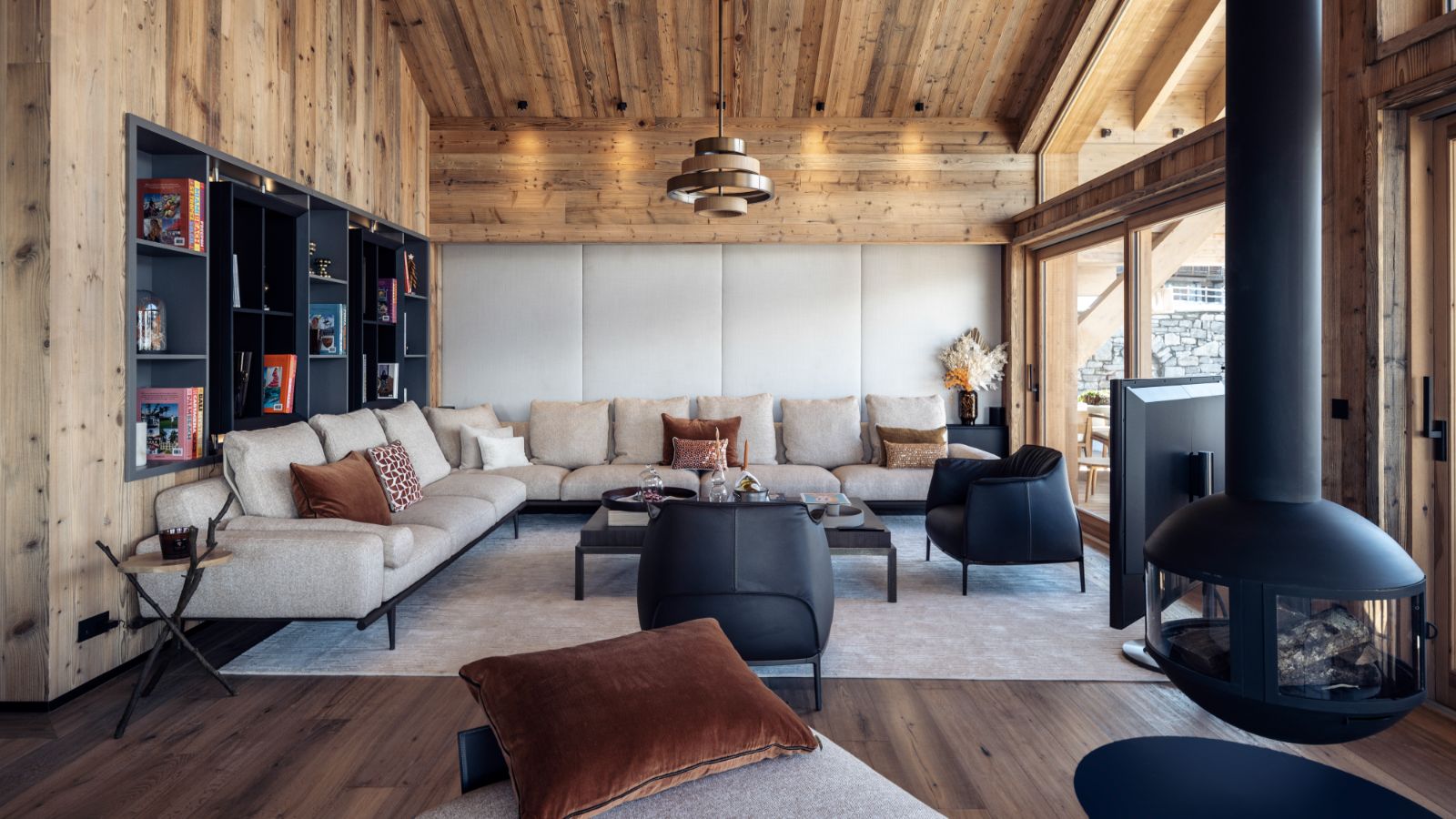 Luxury-Ski-Chalet-Meribel-Chalet-Luna-Oxford-Ski-Lounge.jpg