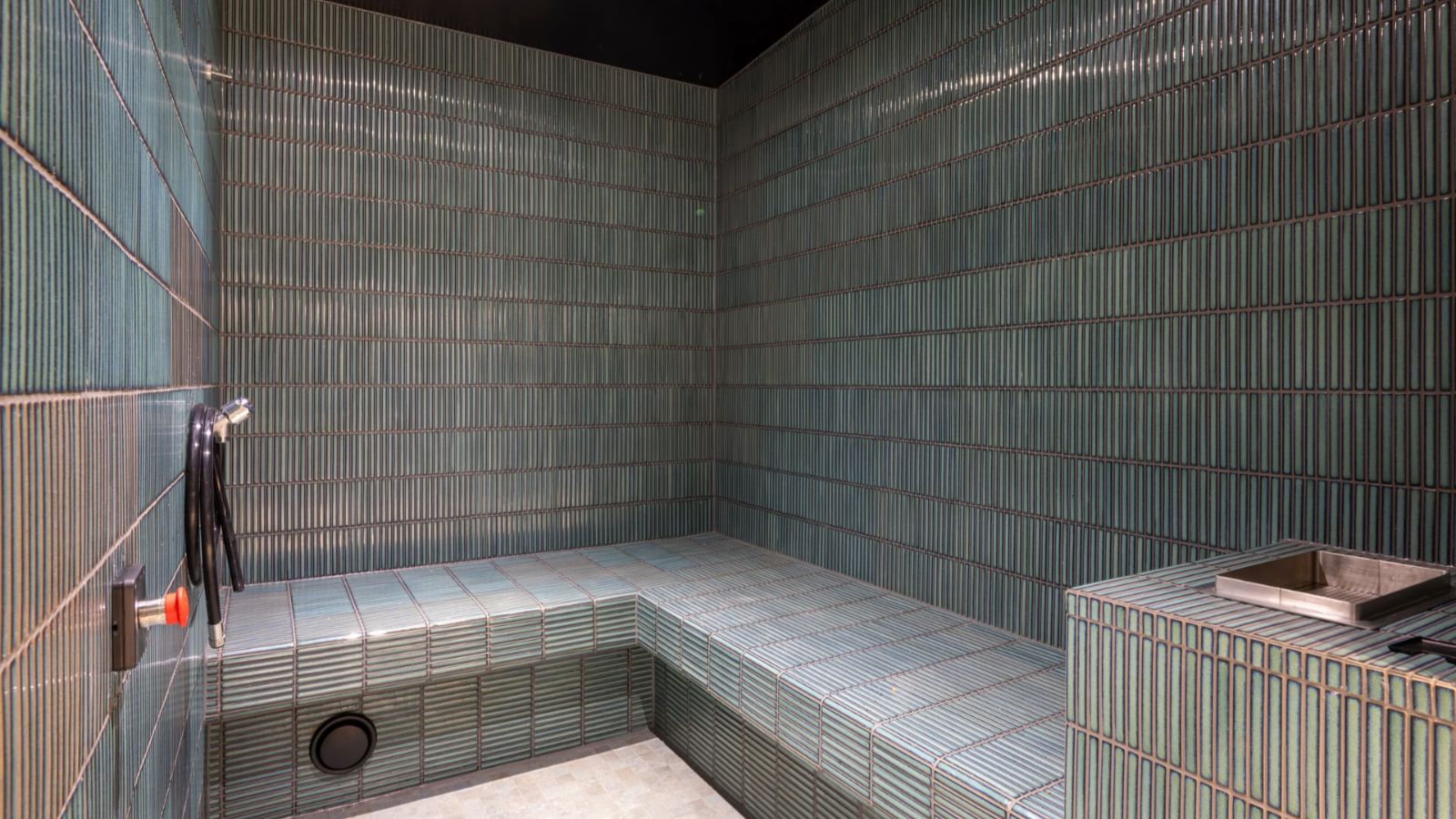 Luxury-ski-chalet-Horu Lodge -oxford-ski  Wellness (5).jpg