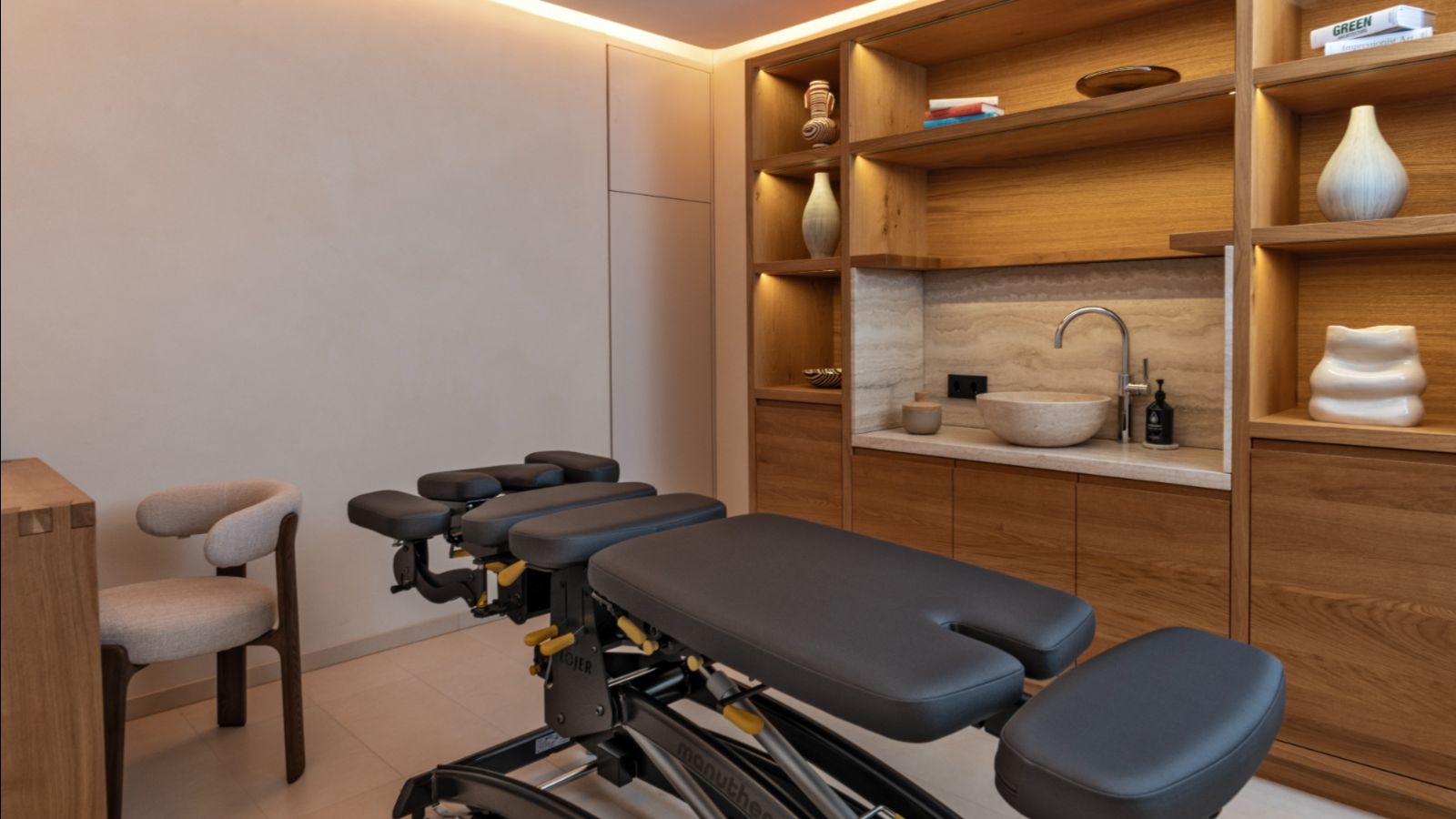 Luxury-ski- Arula Chalet-oxford-ski (7).jpg