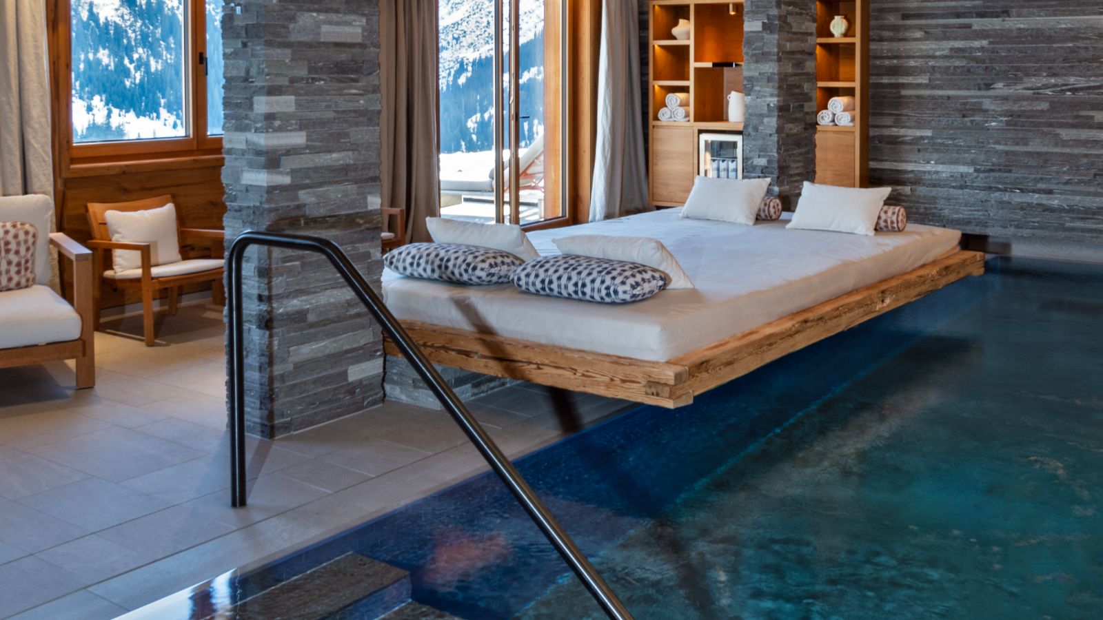 Luxury-ski- Arula Chalet-oxford-ski (3).jpg