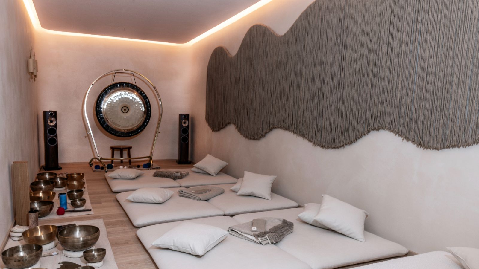 Luxury-ski- Arula Chalet-oxford-ski (11).jpg