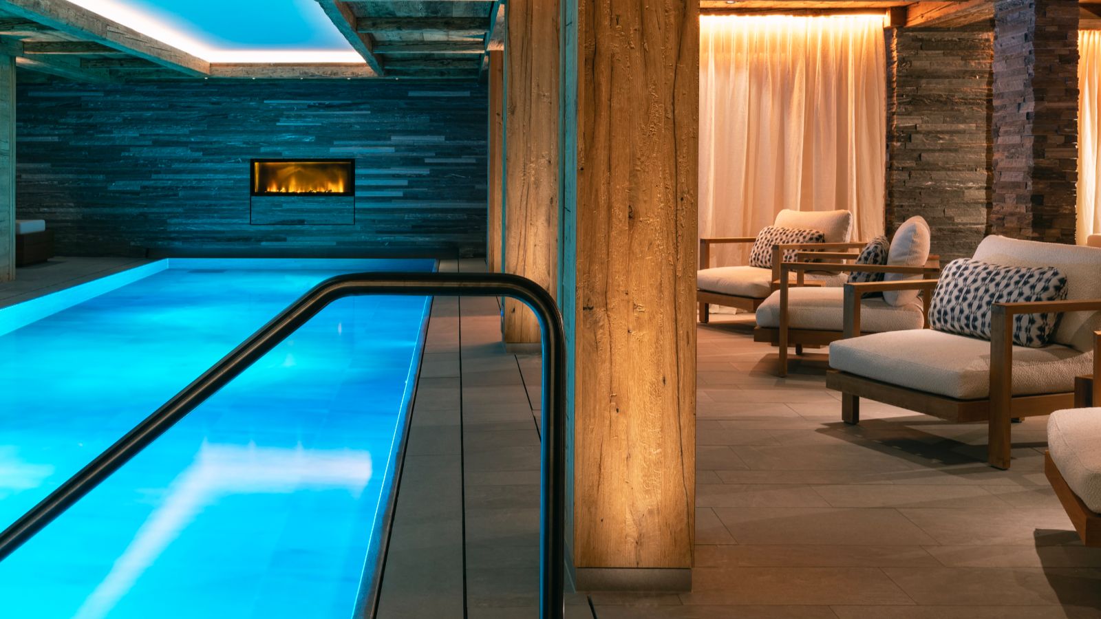 Luxury-ski- Arula Chalet-oxford-ski (13).jpg