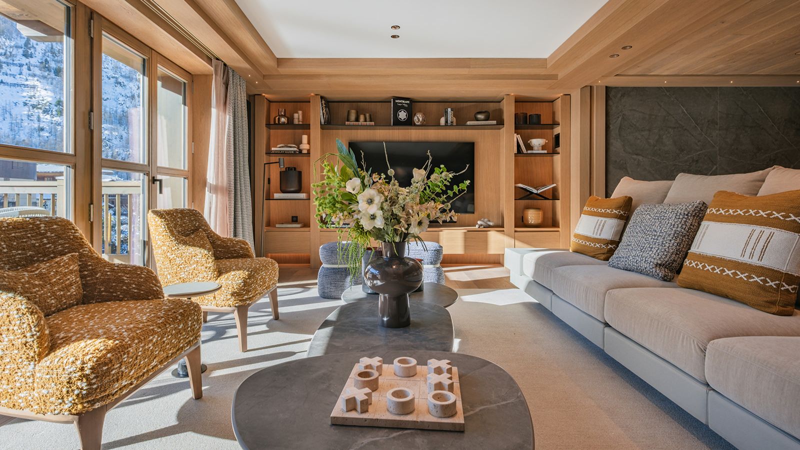 Luxury-ski-chalet-Val d’Isère -Le Parc Marceau-oxford-ski Lounge.jpg