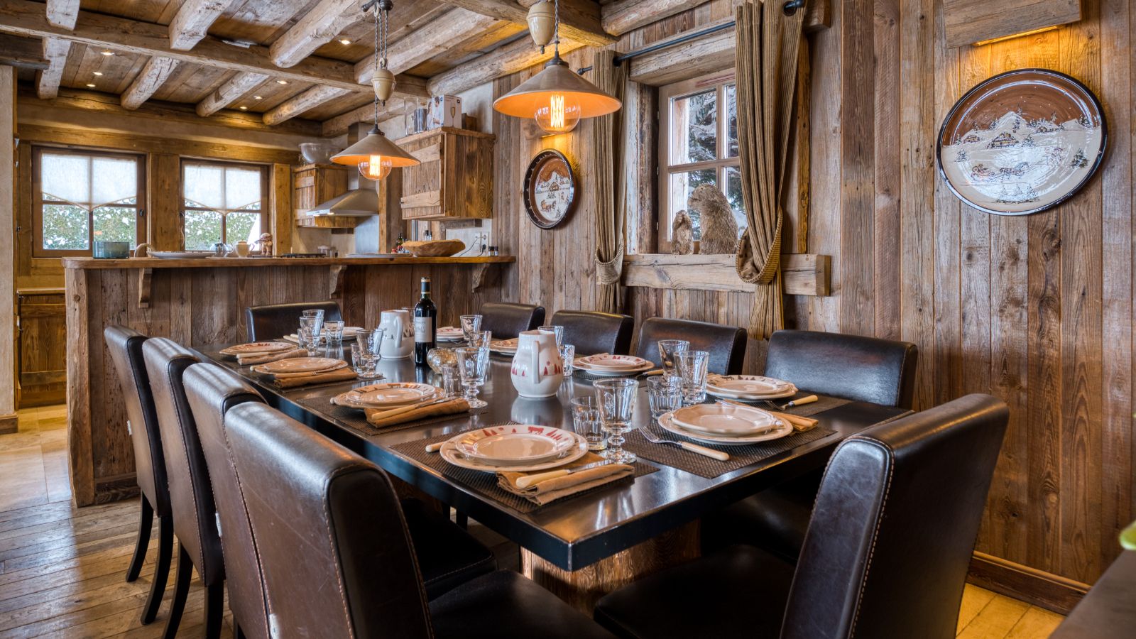 Luxury-ski-chalet-Megeve-Chalet Étoile des Neiges-oxford-ski  Dining (2).jpg