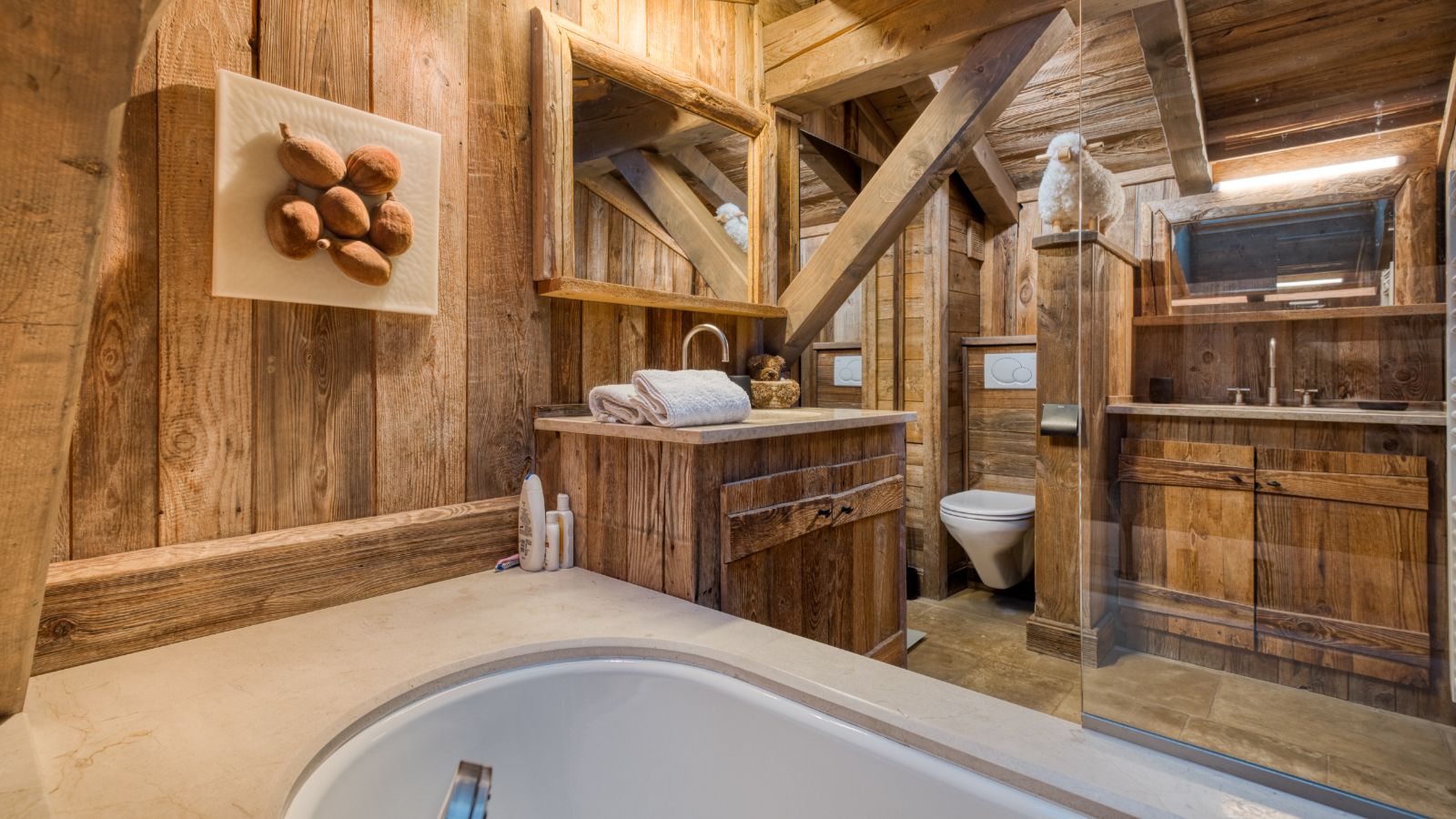 Luxury-ski-chalet-Megeve-Chalet Étoile des Neiges-oxford-ski  Bathroom (2).jpg