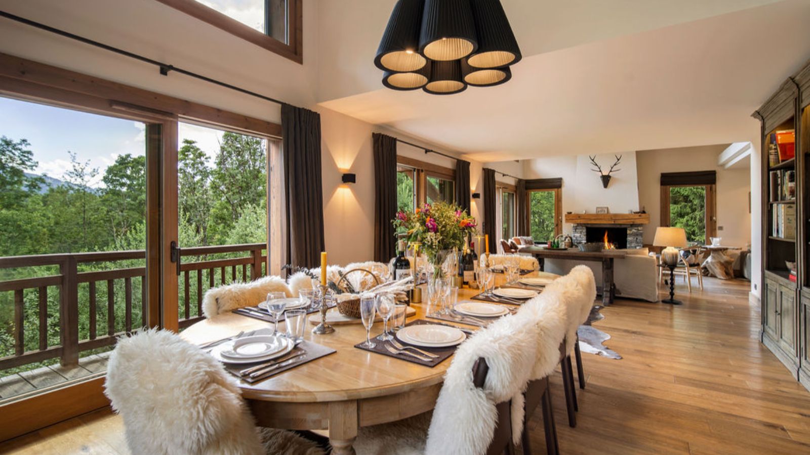 Luxury-ski-chalet-Megeve - Chalet De Blaye -name-oxford-ski Dining (5).jpg