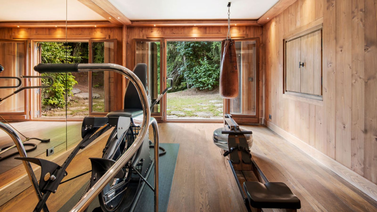 Luxury-ski-chalet-Megeve - Chalet De Blaye -name-oxford-ski Gym (2).jpg