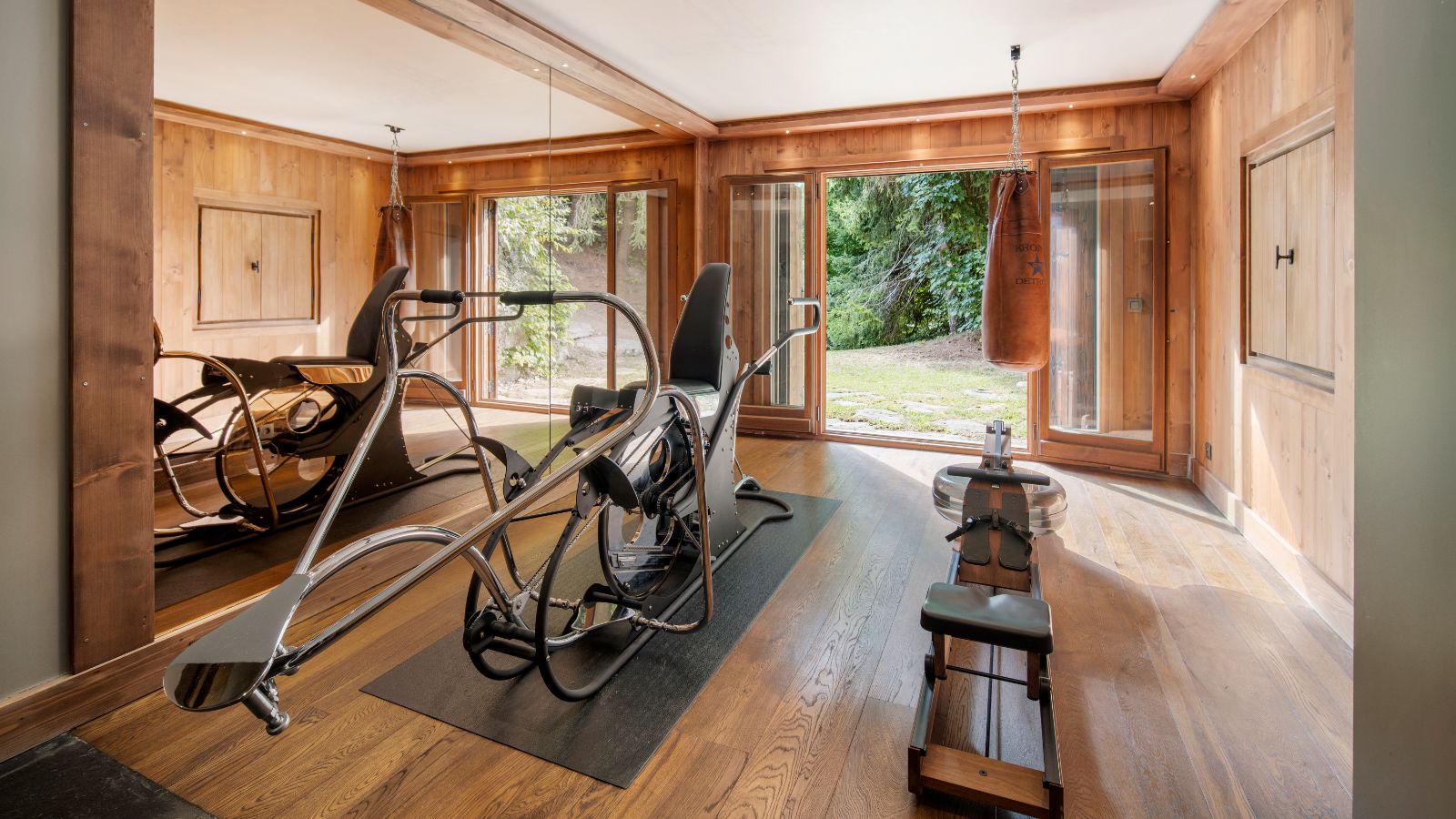 Luxury-ski-chalet-Megeve - Chalet De Blaye -name-oxford-ski Gym (5).jpg