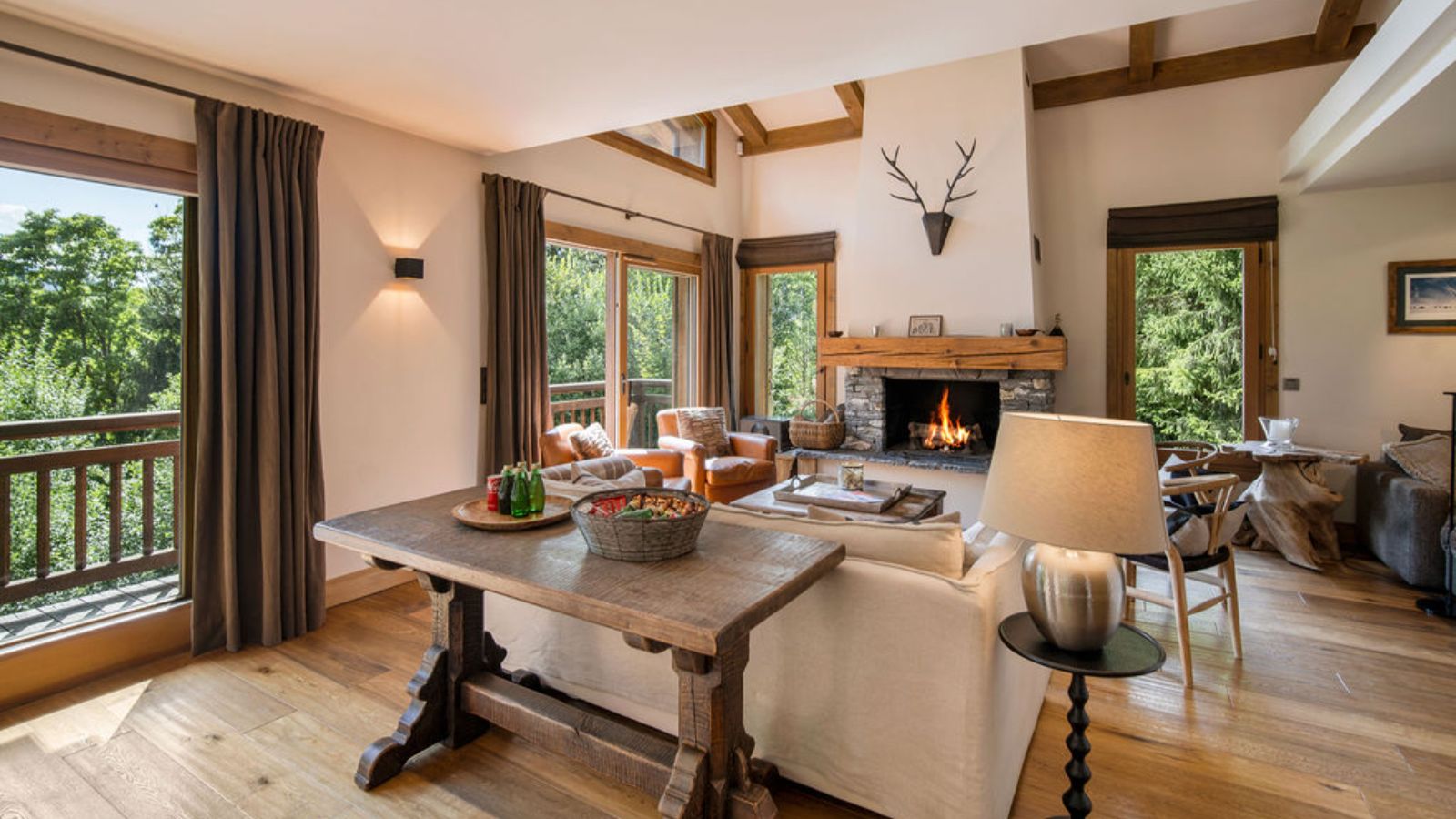 Luxury-ski-chalet-Megeve - Chalet De Blaye -name-oxford-ski Lounge (6).jpg