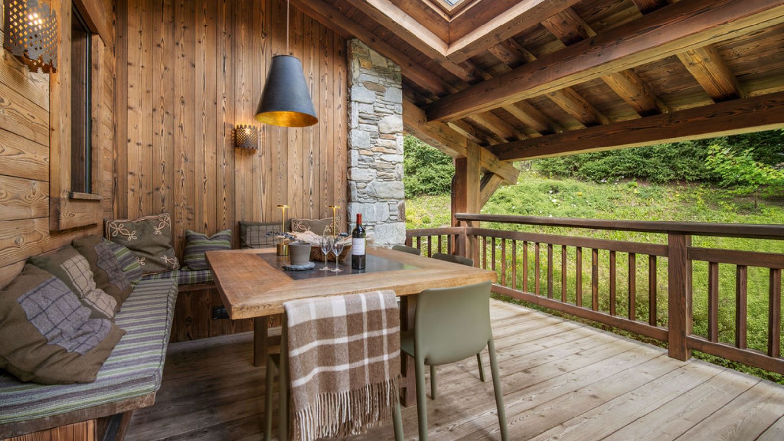 Luxury-ski-chalet-Megeve - Chalet De Blaye -name-oxford-ski Outside dining.jpg