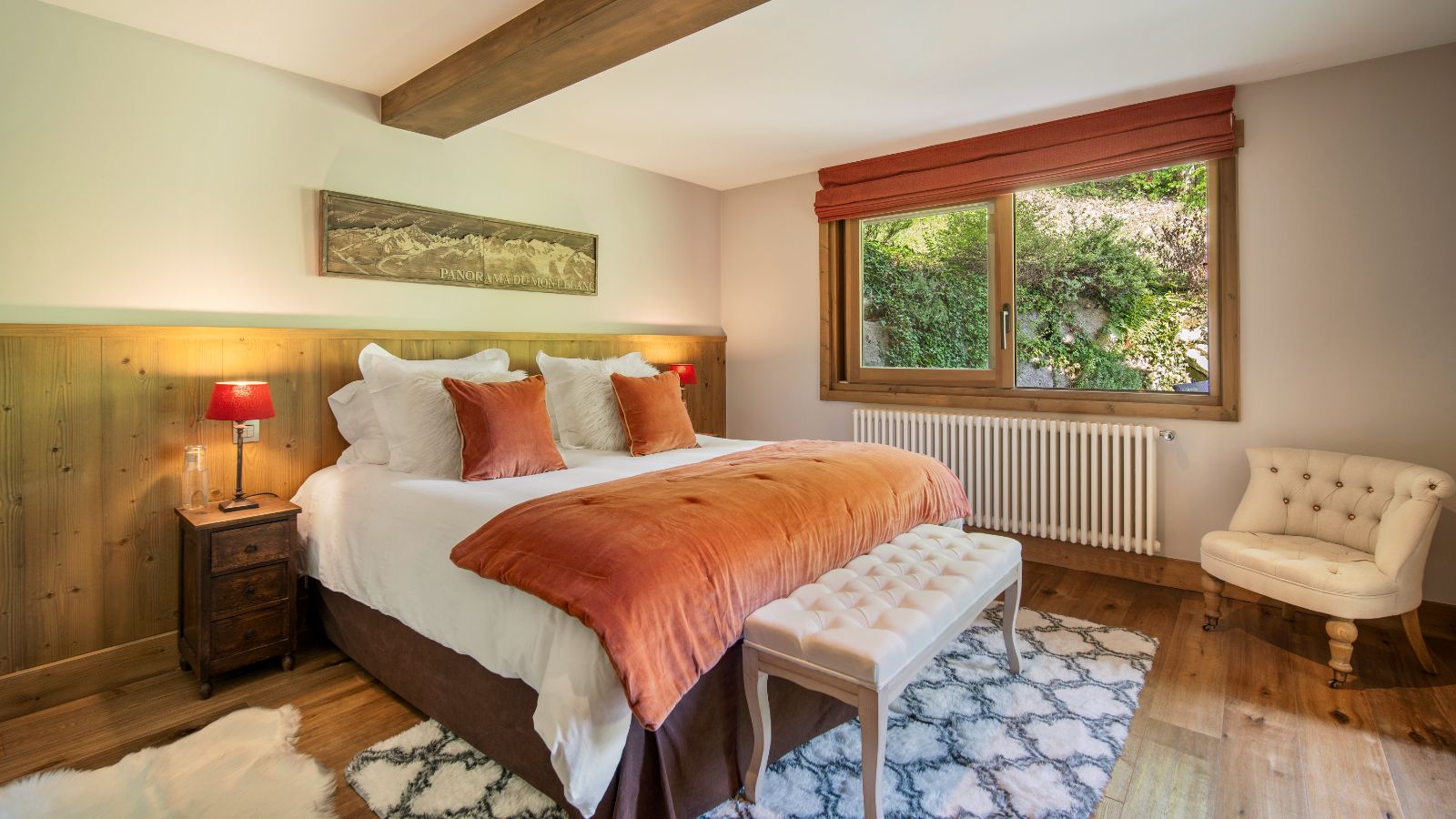 Luxury-ski-chalet-Megeve - Chalet De Blaye -name-oxford-ski Bedroom (5).jpg