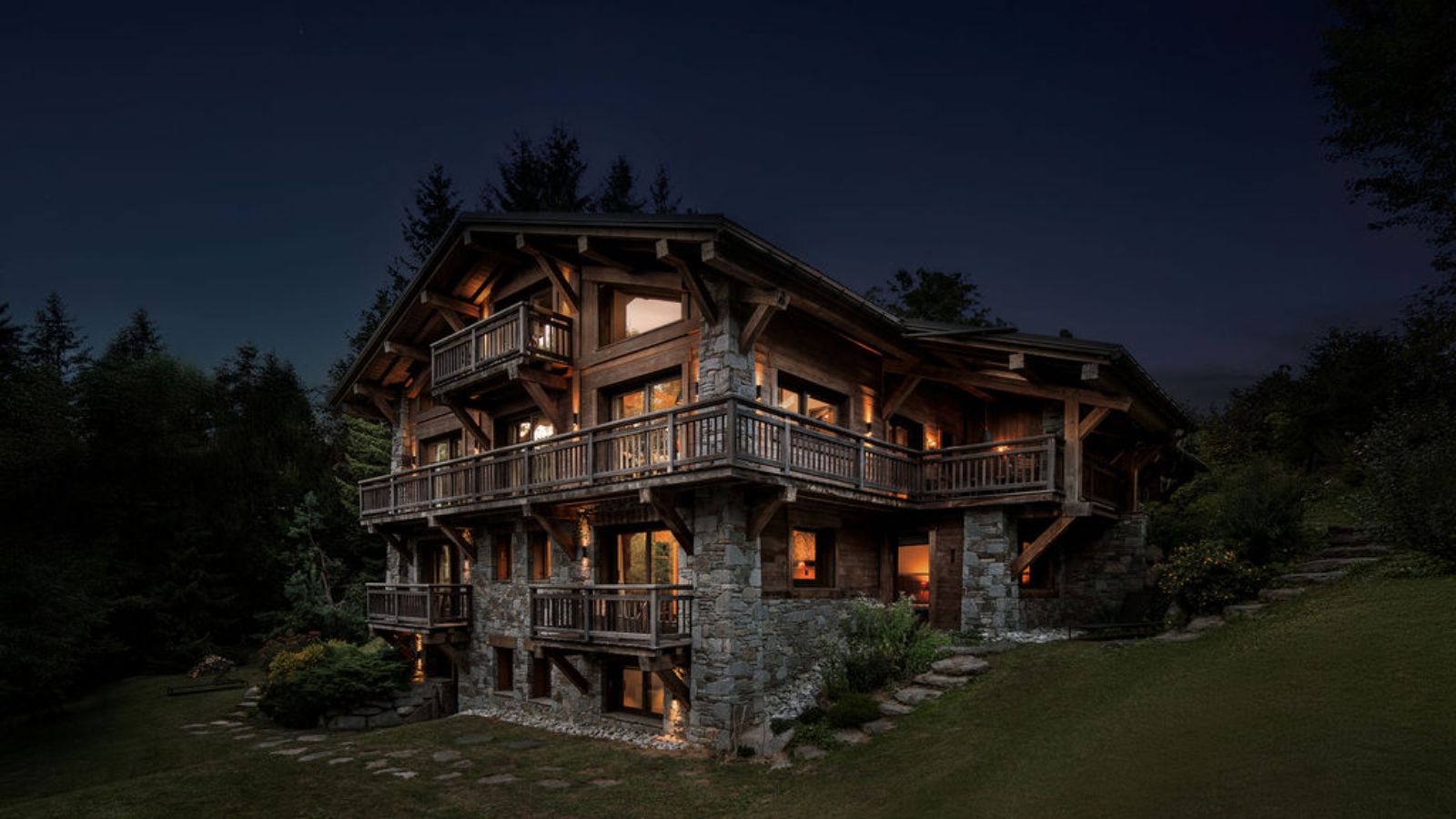 Luxury-ski-chalet-Megeve - Chalet De Blaye -name-oxford-ski Chalet (2).jpg