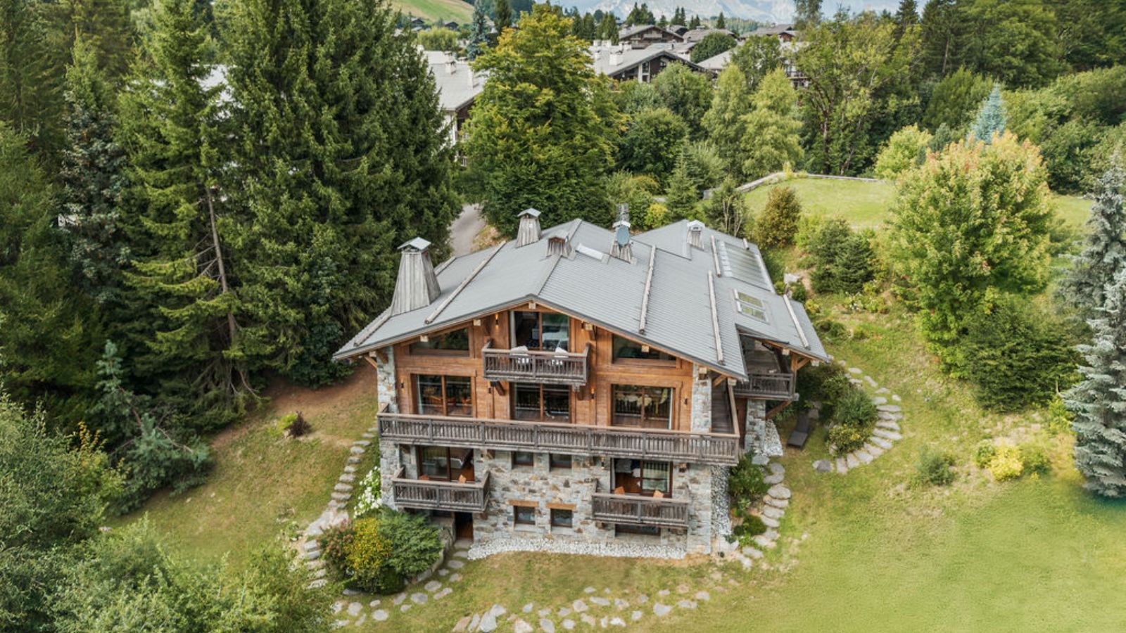 Luxury-ski-chalet-Megeve - Chalet De Blaye -name-oxford-ski Chalet (3).jpg