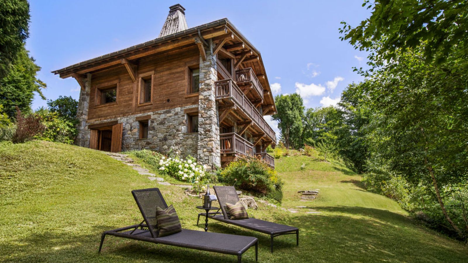 Luxury-ski-chalet-Megeve - Chalet De Blaye -name-oxford-ski Chalet (5).jpg