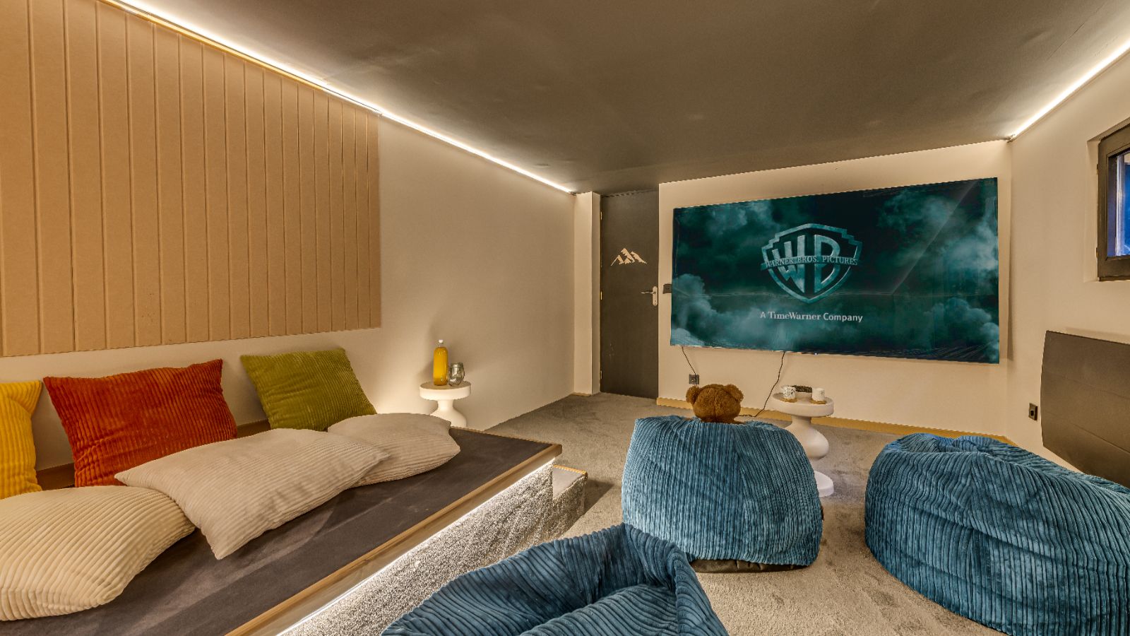 Luxury-Ski-Chalet-La-Plagne-Chalet-Riva-Oxford-Ski- Cinema (2).jpg