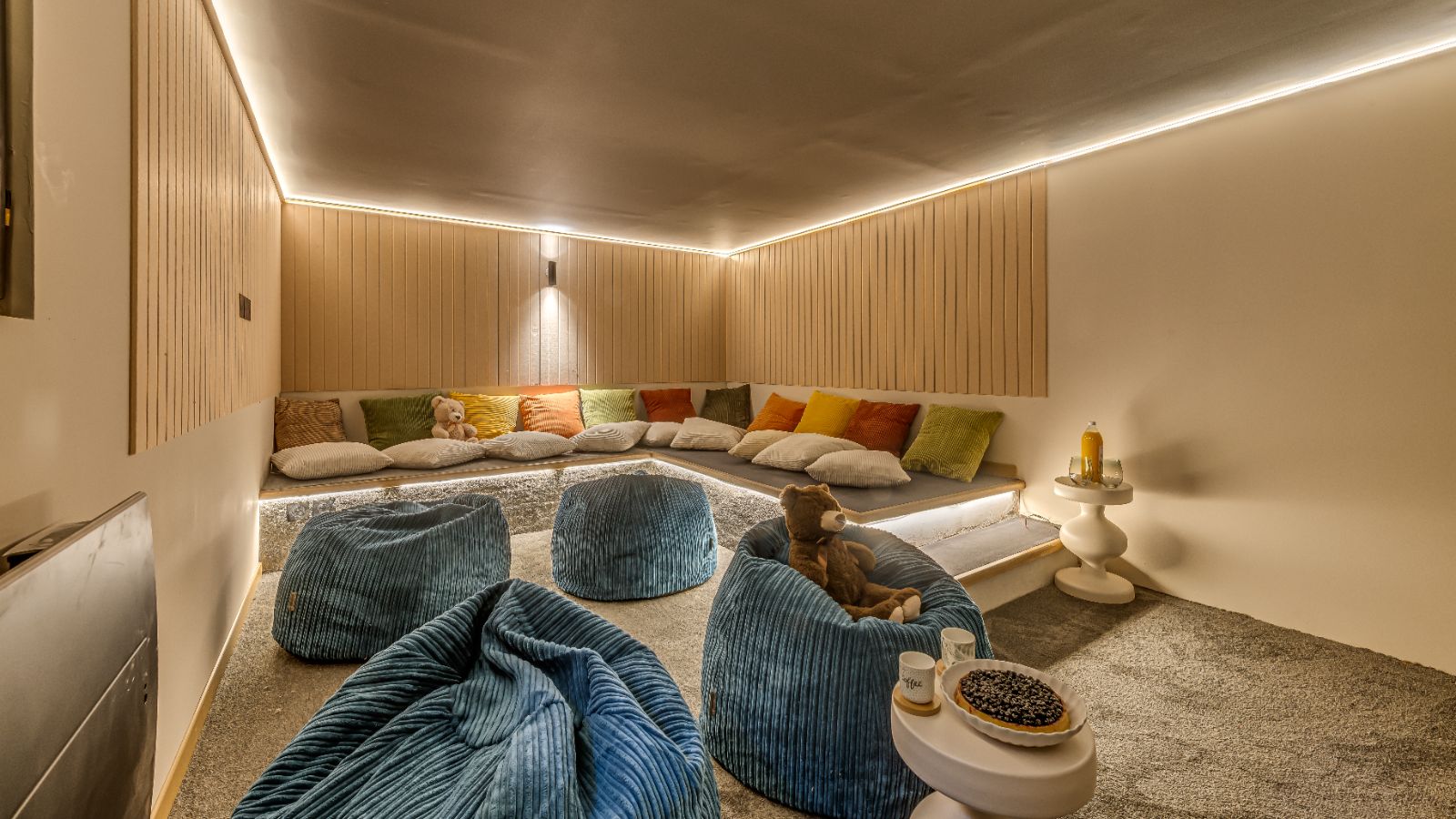 Luxury-Ski-Chalet-La-Plagne-Chalet-Riva-Oxford-Ski- Cinema.jpg