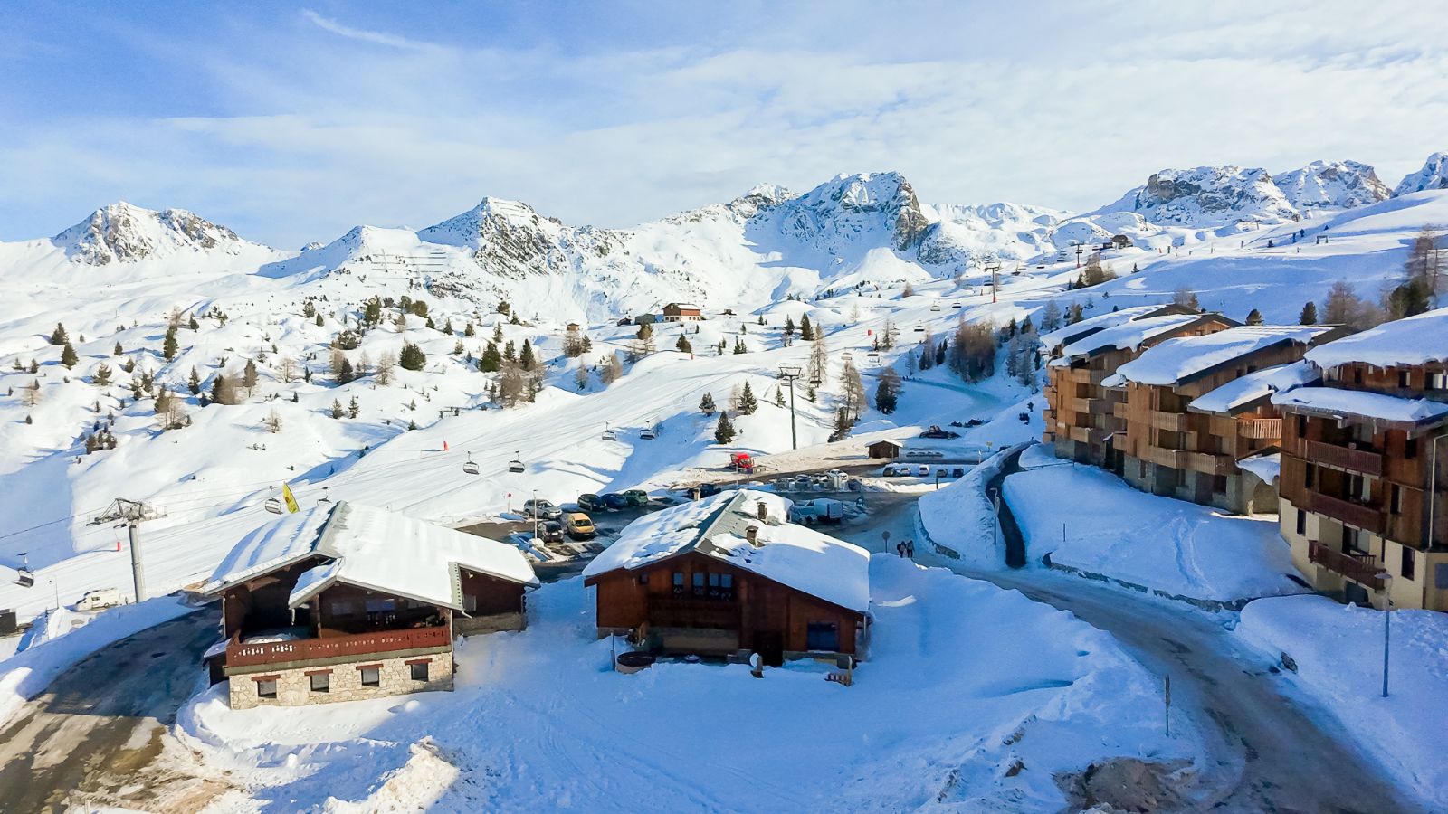 Luxury-Ski-Chalet-La-Plagne-Chalet-Riva-Oxford-Ski- Lounge  (6).jpg
