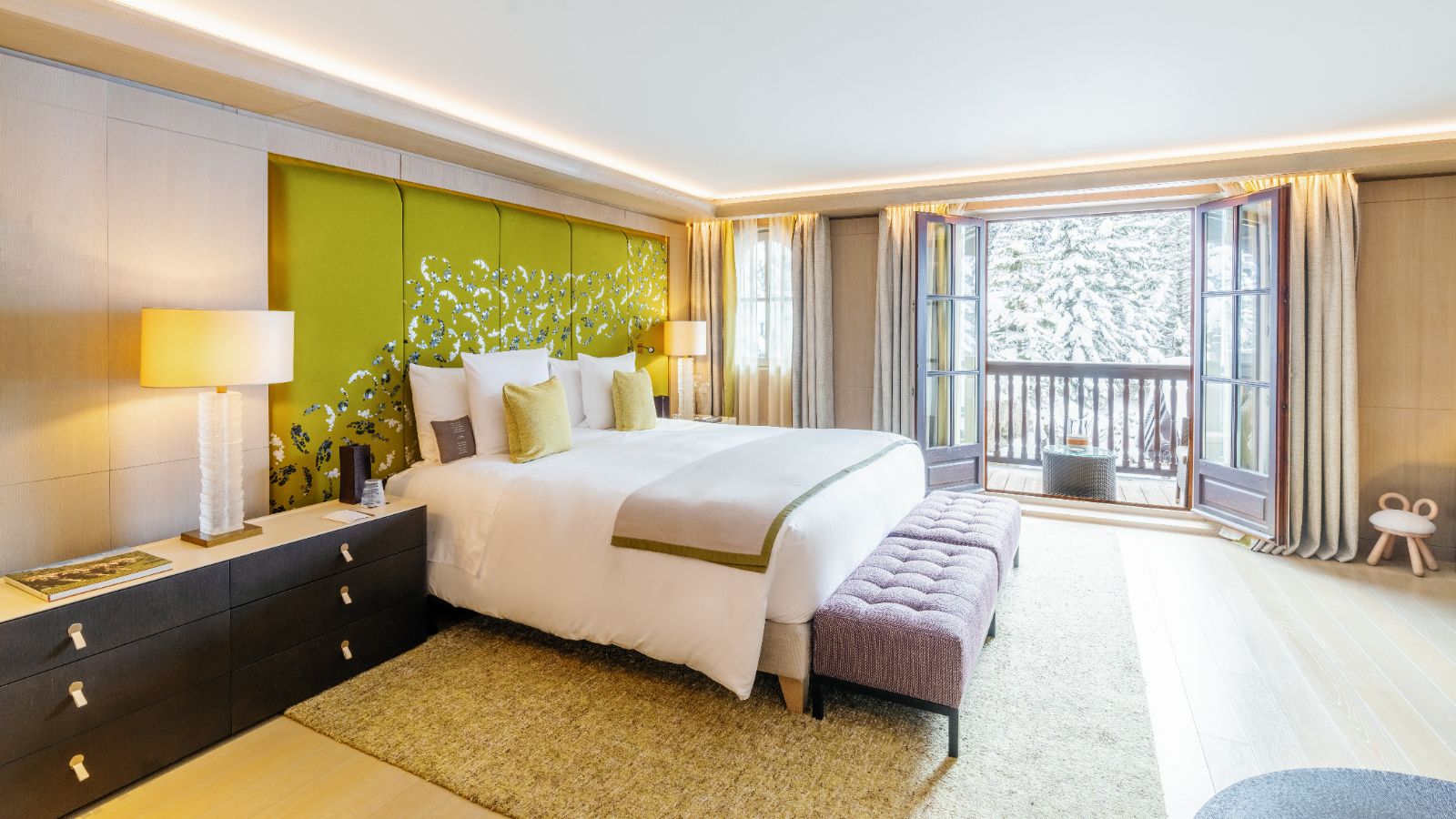 Oxford Ski - Hotel - Cheval Blanc Courchevel Bedroom.jpg