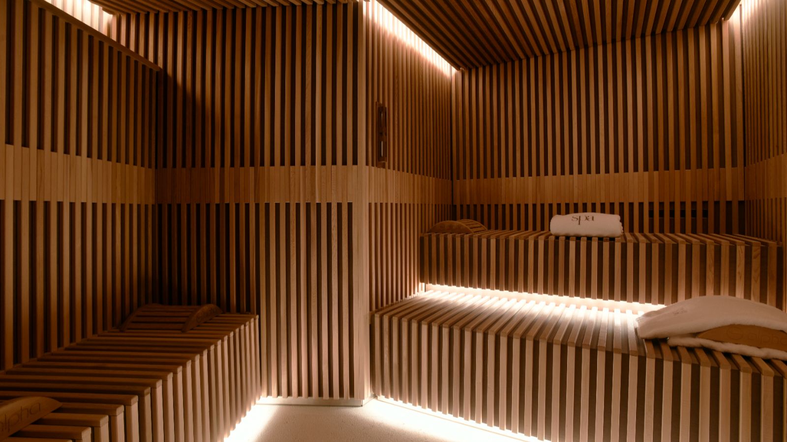 Oxford Ski - Hotel - Cheval Blanc Courchevel Wellness.jpg