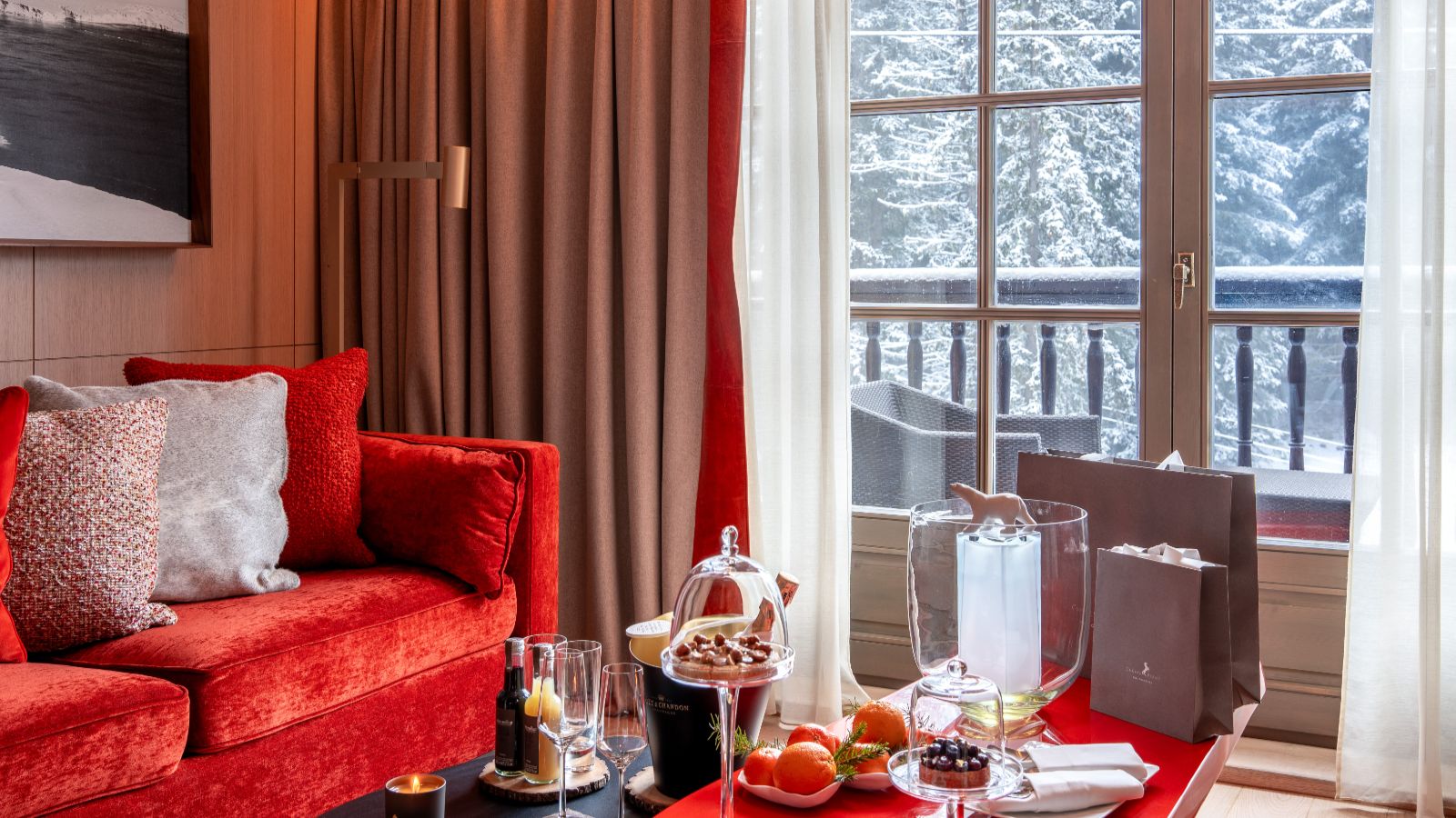 Oxford Ski - Hotel - Cheval Blanc Courchevel  bedroom (2).jpg