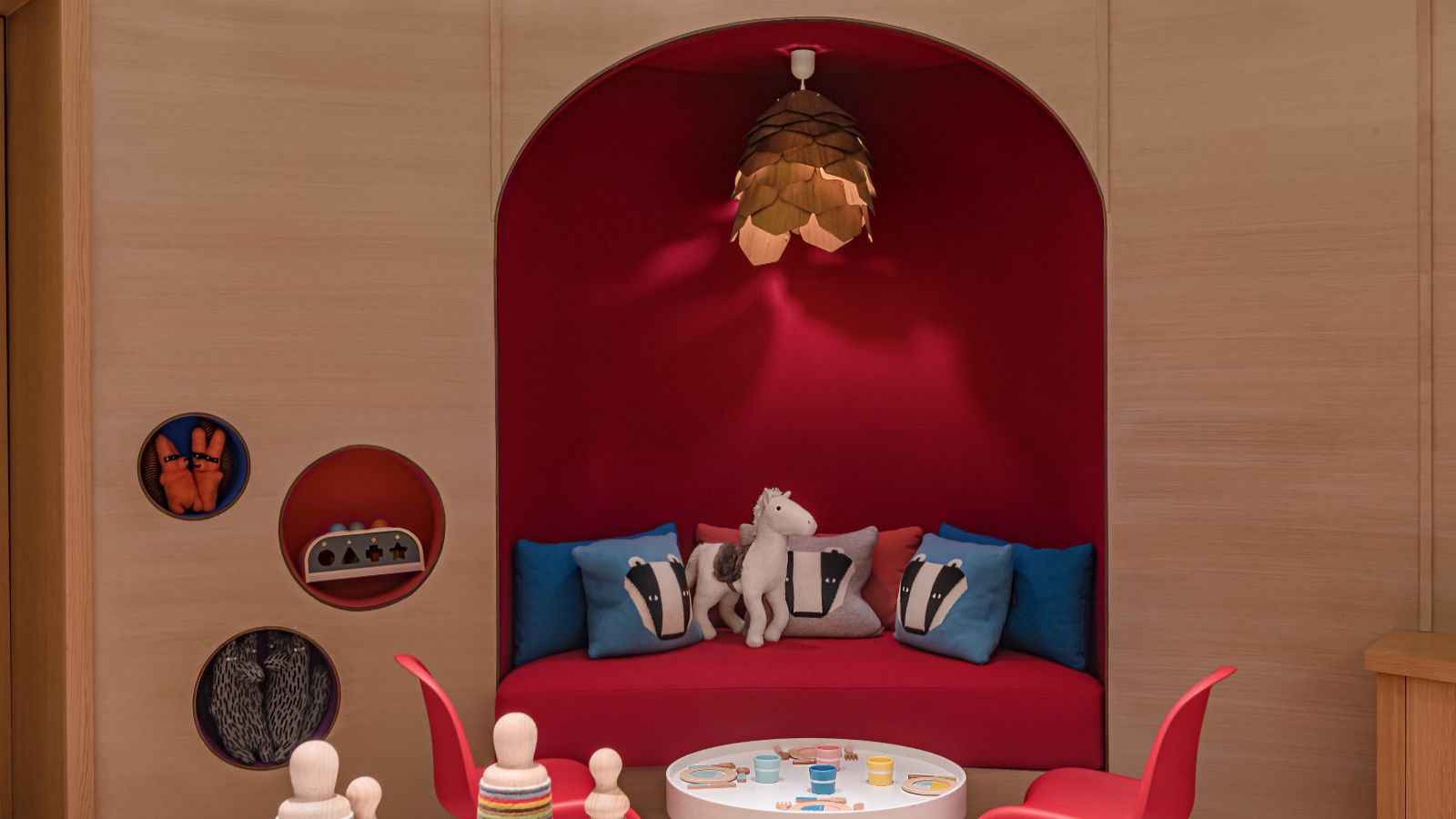 Oxford Ski - Hotel - Cheval Blanc Courchevel  Kids (2).jpg