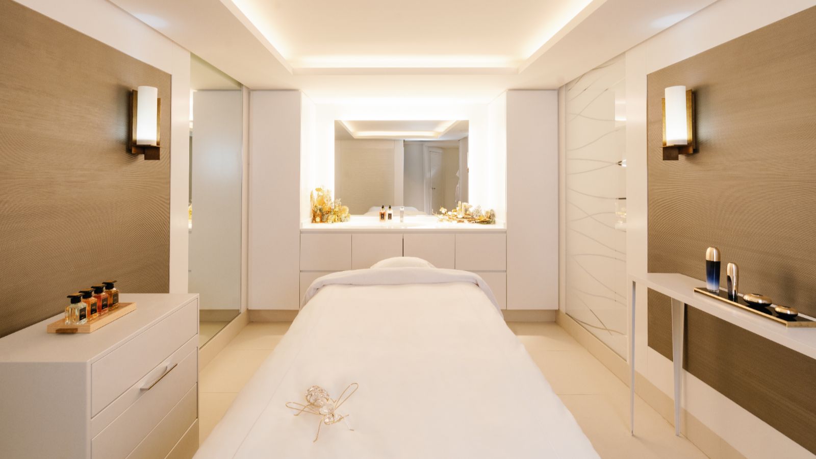 Oxford Ski - Hotel - Cheval Blanc Courchevel  Spa (2).jpg