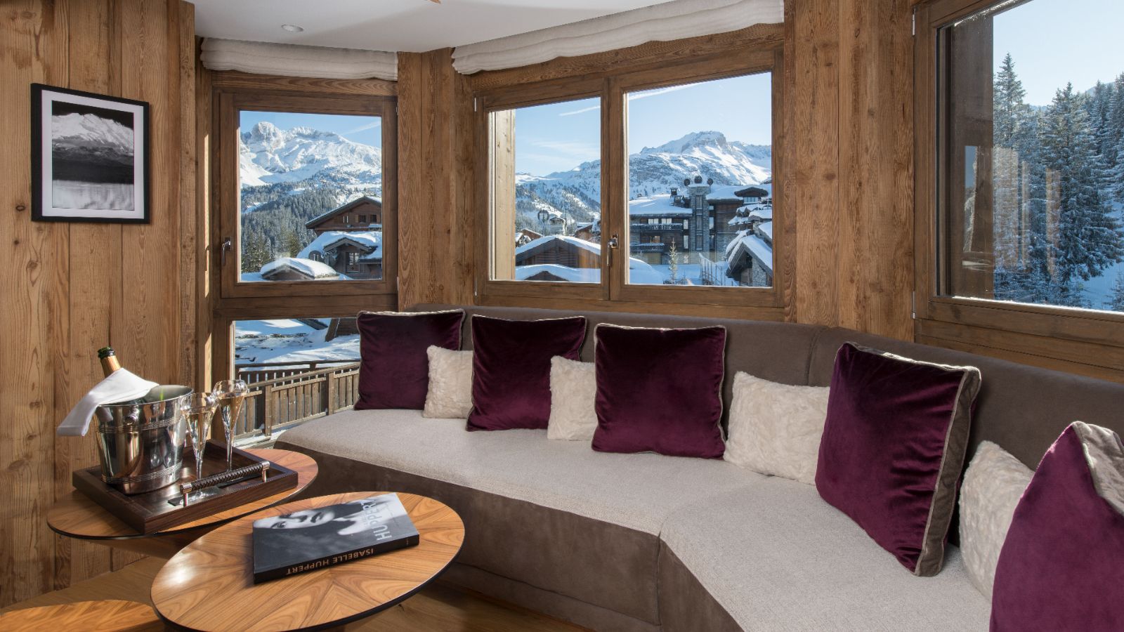 Luxury-ski-FouquetsCourchevel, L'Appartement Les Neiges  seating.jpg