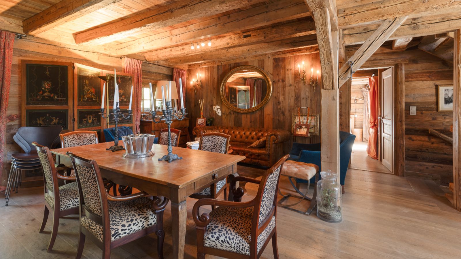 Luxury-Ski-Chalet-Megeve-Chalet-Zibeline-Oxford-Ski-Dining.jpg