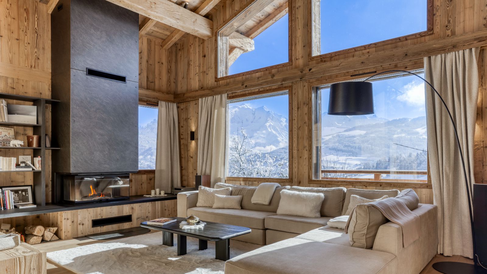 Luxury-Ski-Chalet-Megeve-Chalet-Marianna-Oxford-Ski-Lounge.jpg