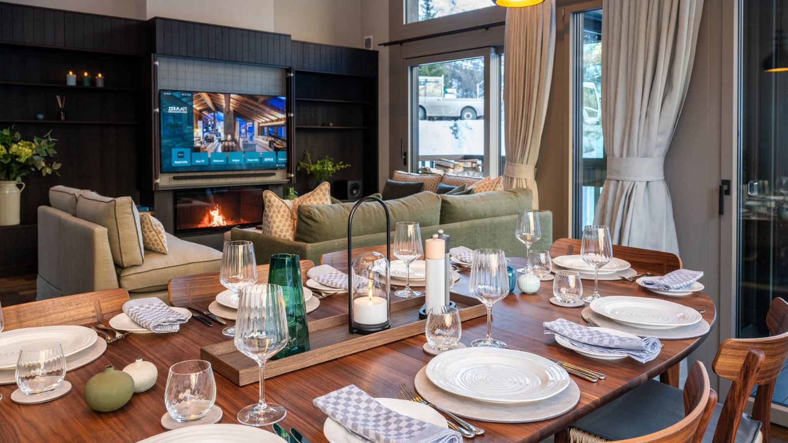 Luxury-ski-chalet- ZermattLyskammLodge-oxford-ski  Dining (2).jpg