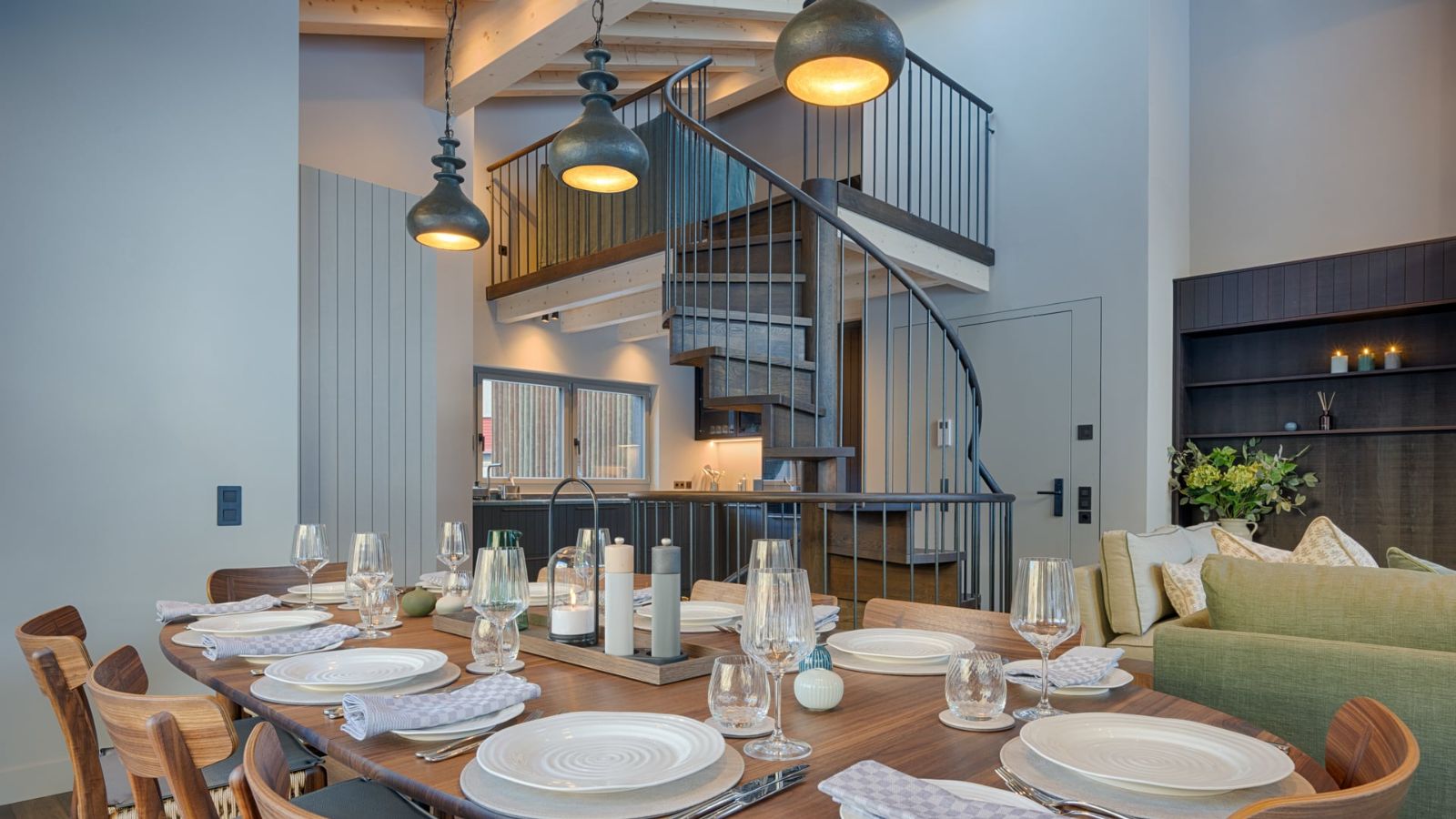 Luxury-ski-chalet- ZermattLyskammLodge-oxford-ski  Dining.jpg