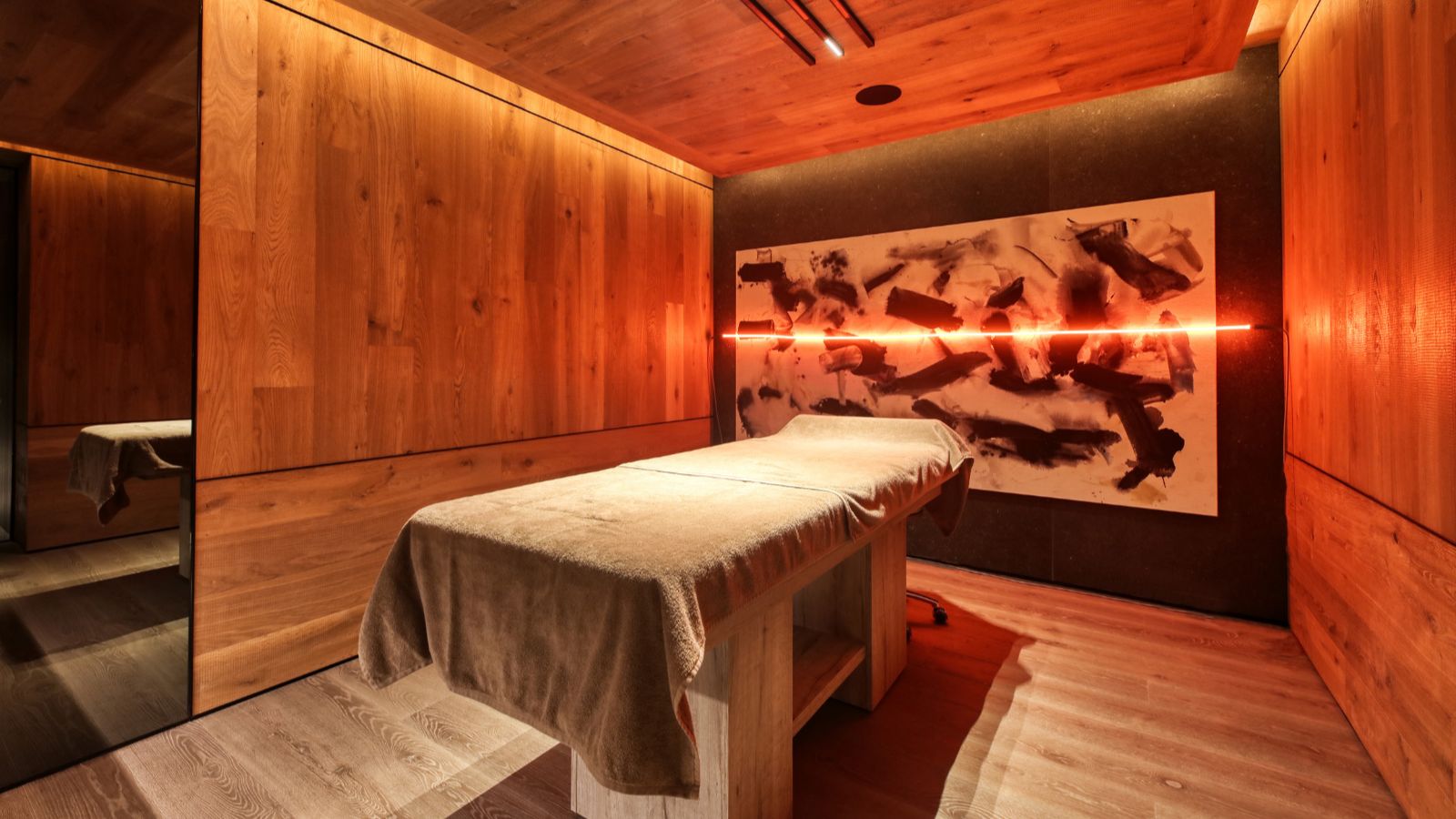 Luxury-ski-chalet-Megeve-Chalet Snow Cat oxford-ski Treatment room.jpg