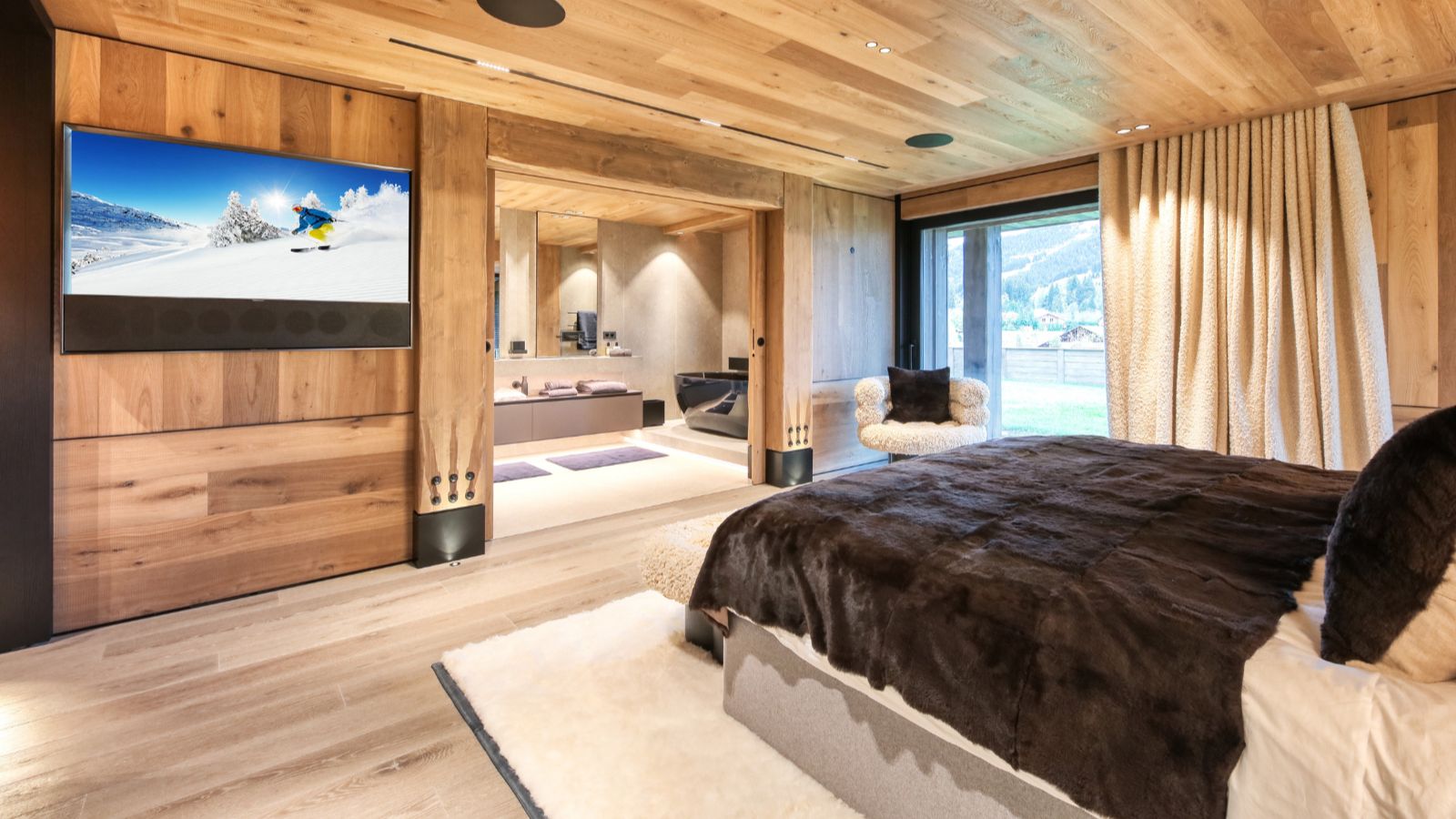 Luxury-ski-chalet-Megeve-Chalet Snow Cat oxford-ski Bedroom (3).jpg