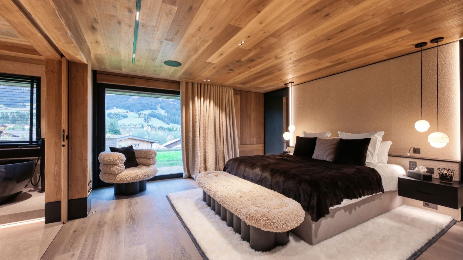 Luxury-ski-chalet-Megeve-Chalet Snow Cat oxford-ski Bedroom.jpg