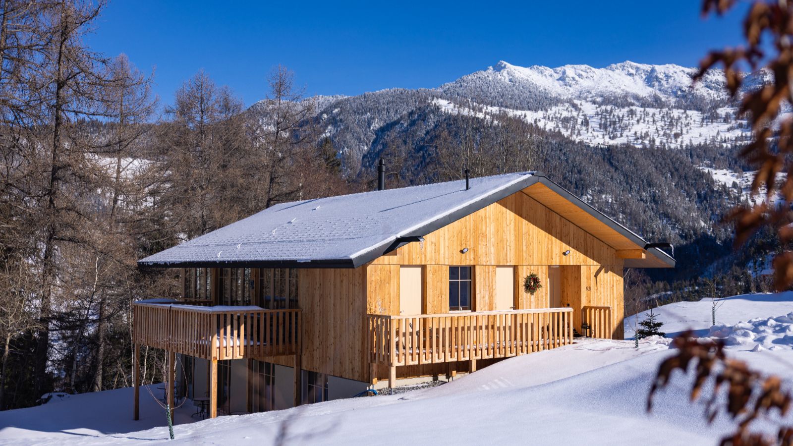 Luxury-ski-chalet-L Tzoumaz lodge -oxford-ski Chalet.jpg
