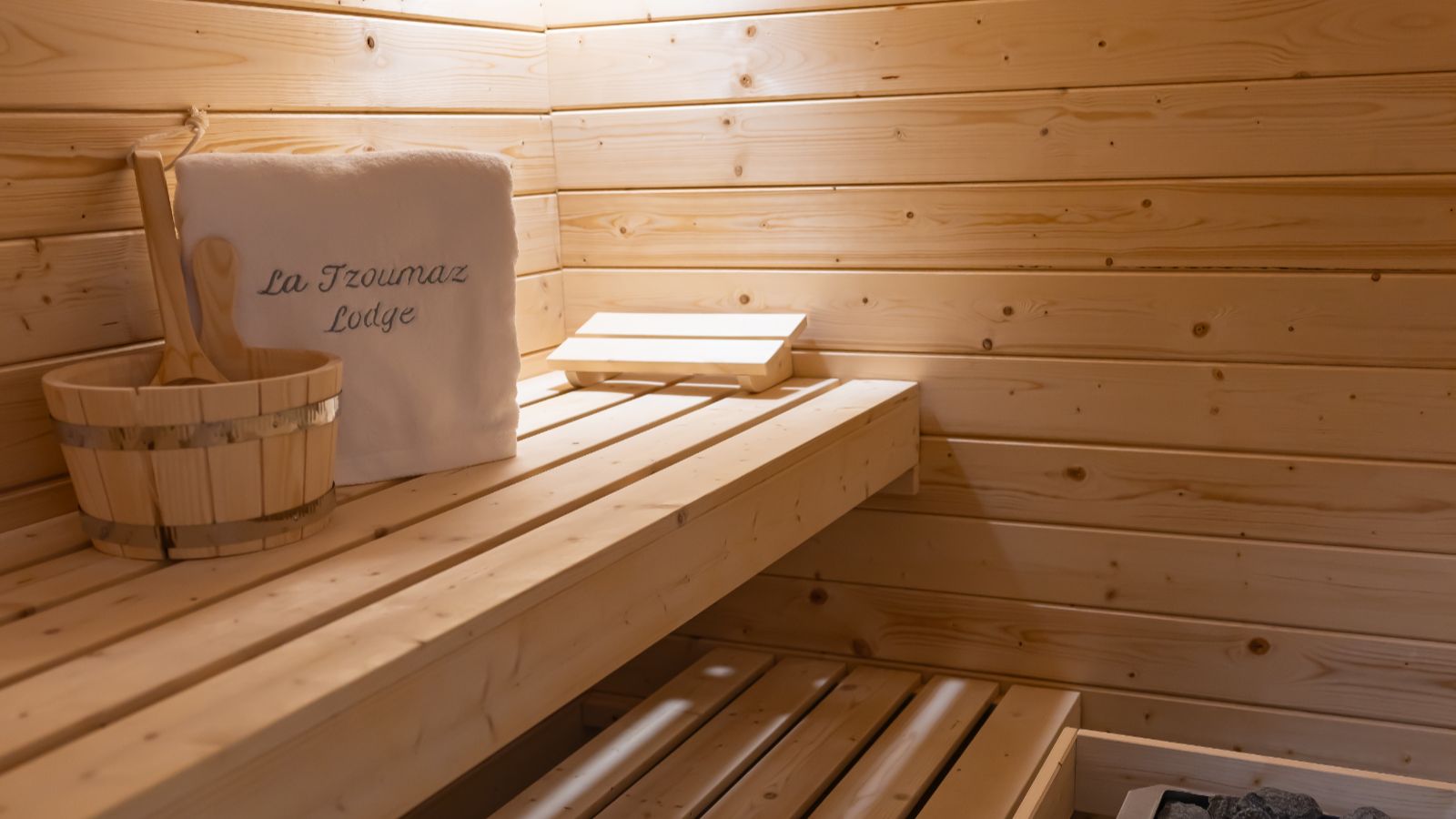 Luxury-ski-chalet-L Tzoumaz lodge -oxford-ski Sauna.jpg
