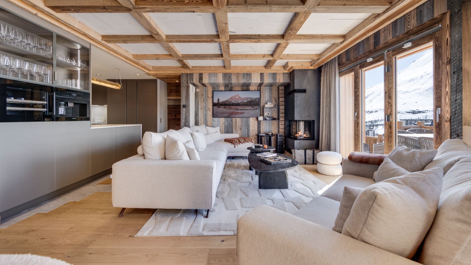 Luxuary Ski -Tignes-Chalet Sneg- Oxford Ski  Lounge (5).jpg