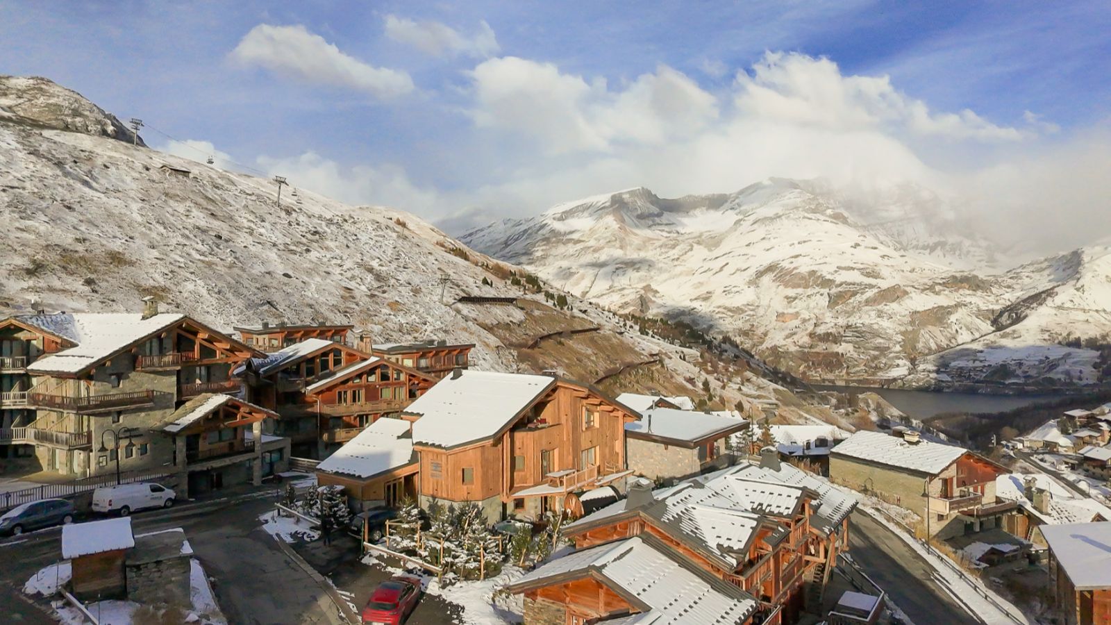 Luxuary Ski -Tignes-Chalet Sneg- Oxford Ski  View (2).jpg