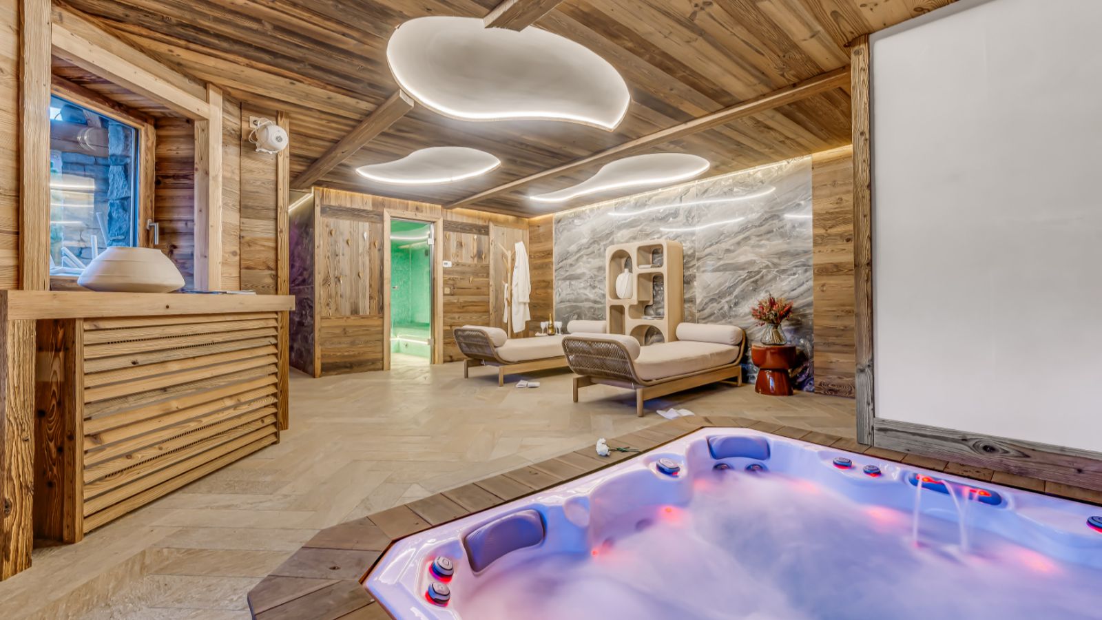 Luxuary Ski -Tignes-Chalet Sneg- Oxford Ski  Wellness.jpg