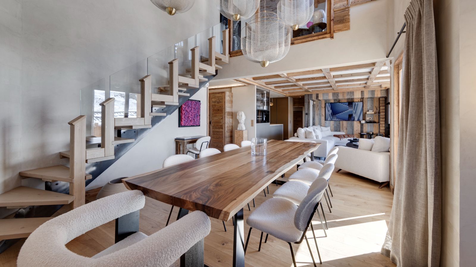 Luxuary Ski -Tignes-Chalet Sneg- Oxford Ski  Dining (2).jpg