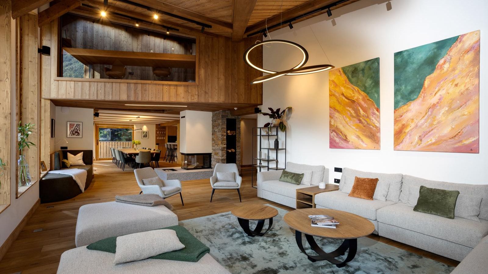 Granite Mountain Lodge- Lounge.jpg