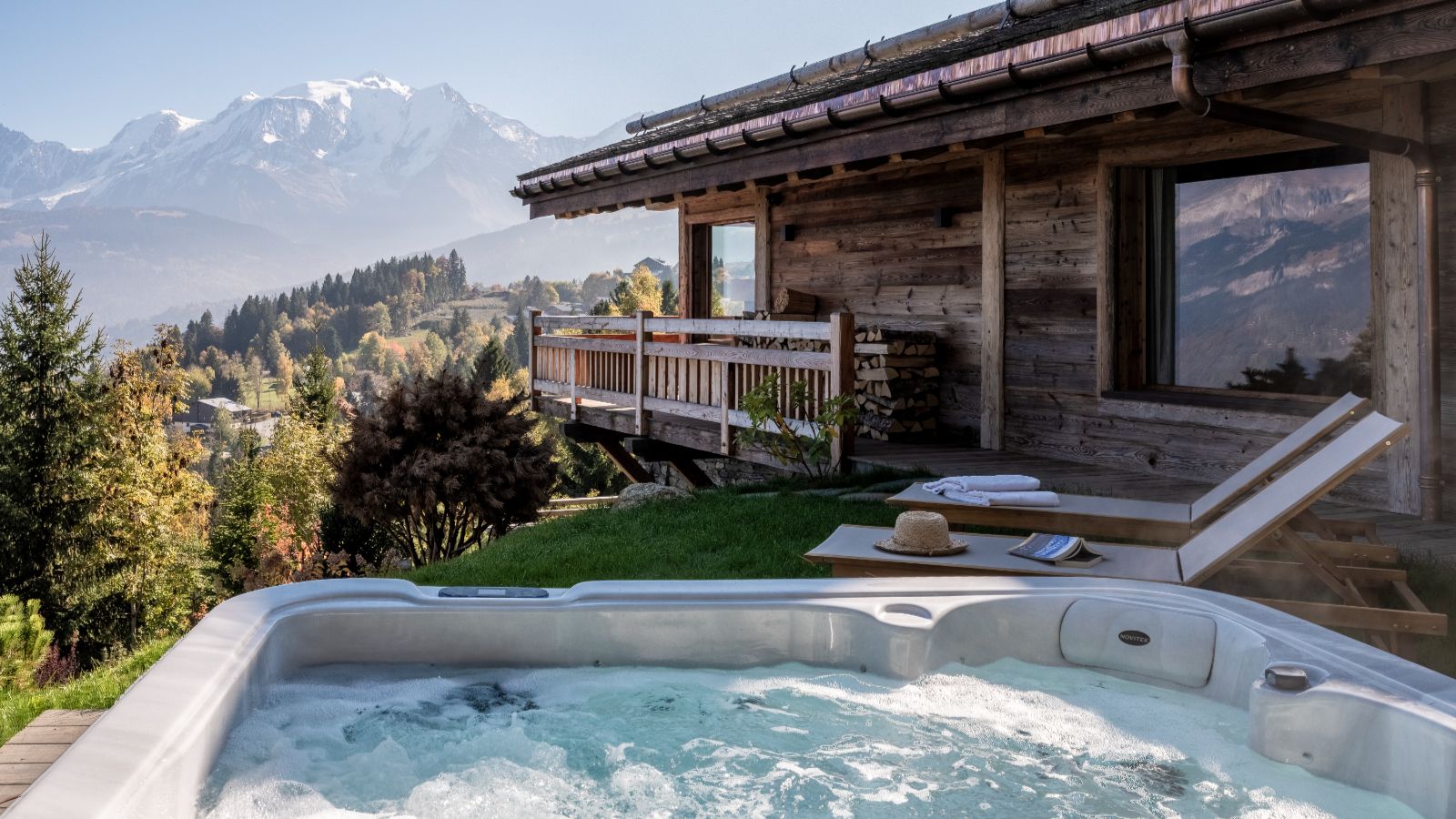 Luxury-Ski-Chalet-Megeve-Chalet-Marianna-Oxford-Ski-Hot-Tub.jpg