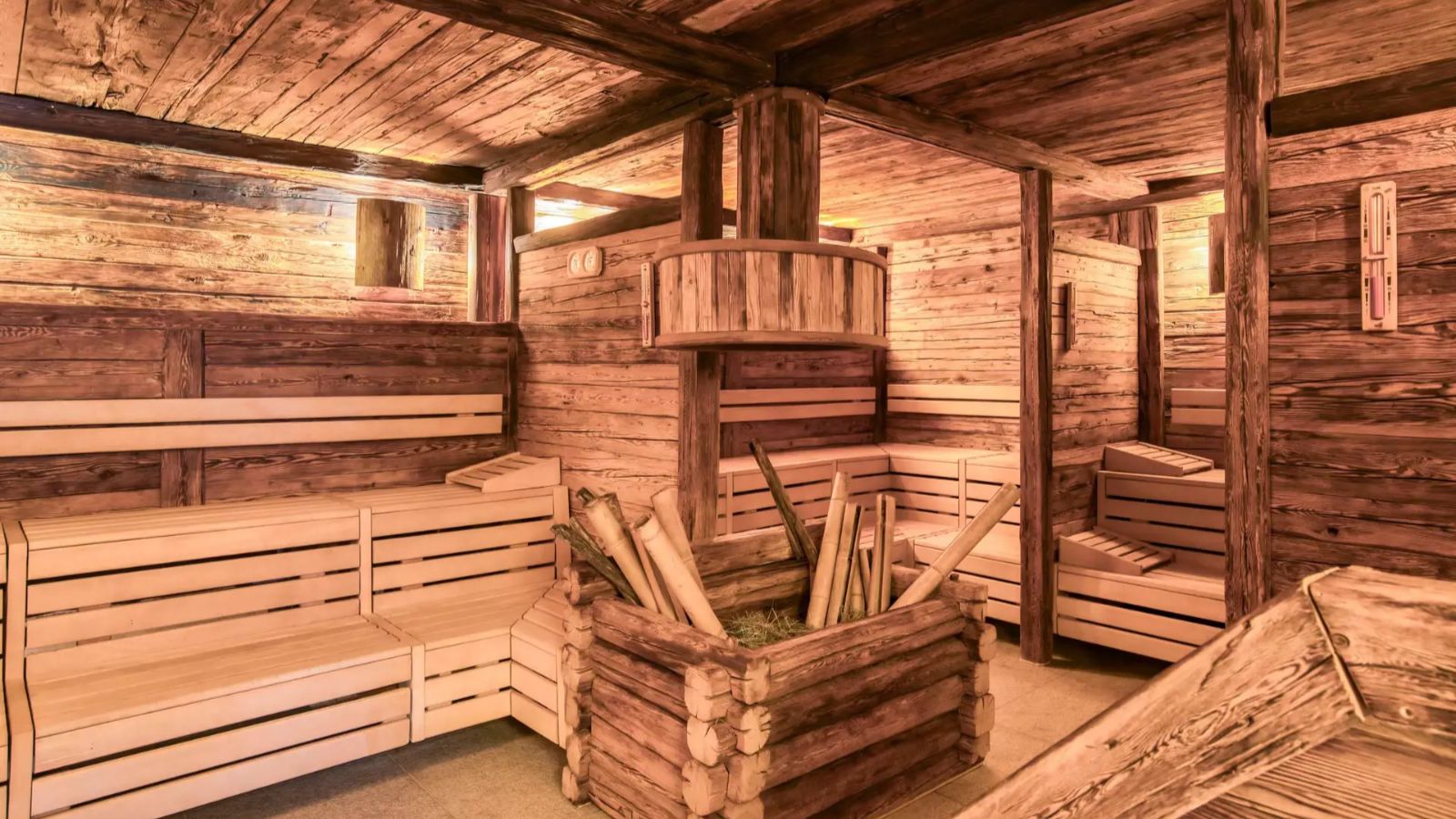Luxury-Ski-Residence-St-Moritz-Kempinski-Residence-Oxford-Ski-Sauna.jpeg