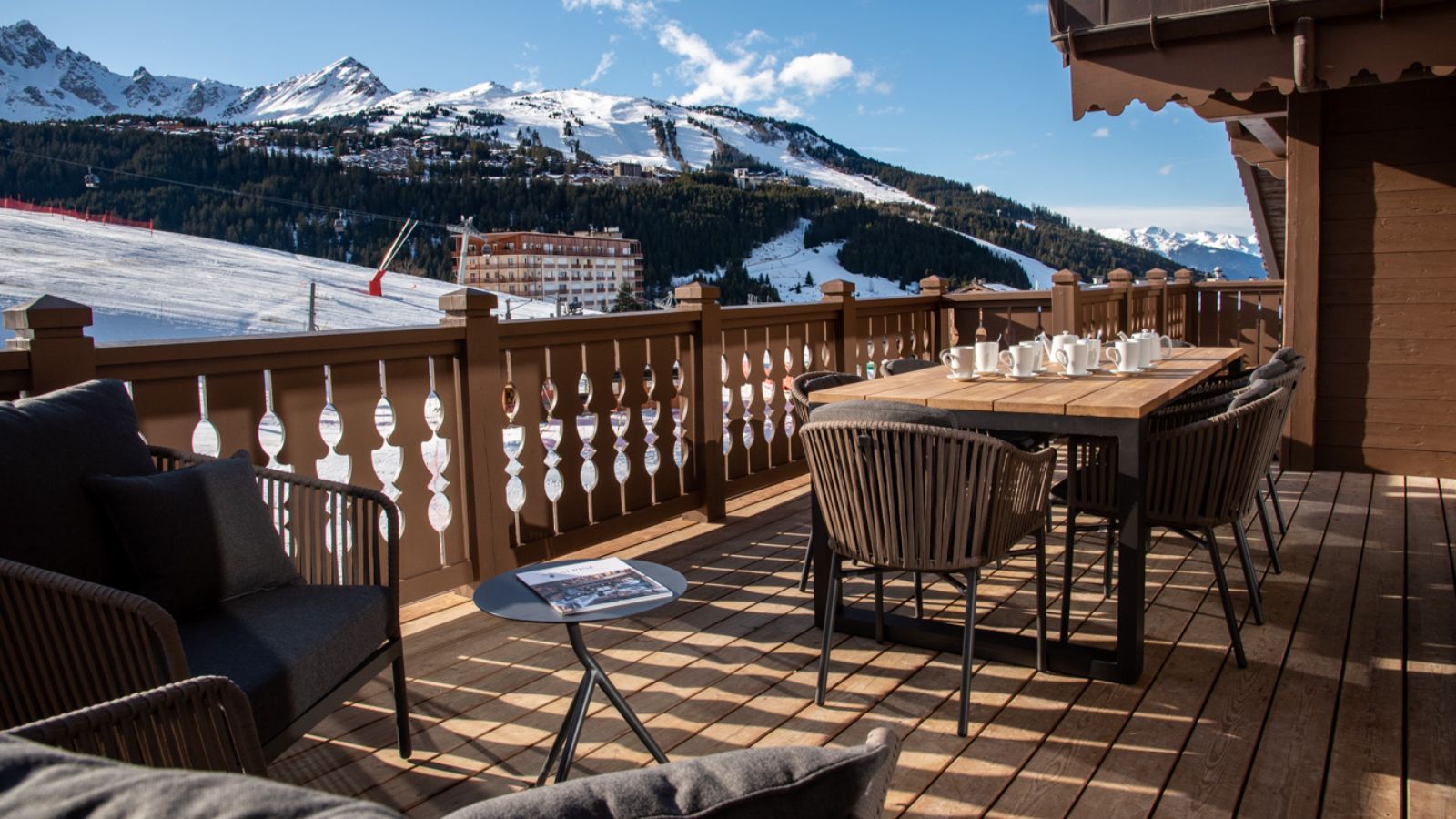 Luxury-Ski-Apartment-Courchevel-1650-Kinabalu-Manali-Lodge-Oxford-Ski-Balcony.jpg