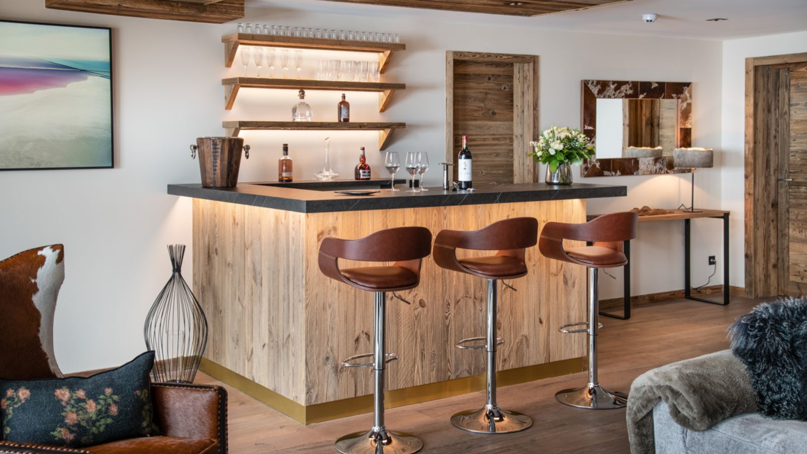 Luxury-Ski-Apartment-Courchevel-1650-Kinabalu-Manali-Lodge-Oxford-Ski-Bar.jpg