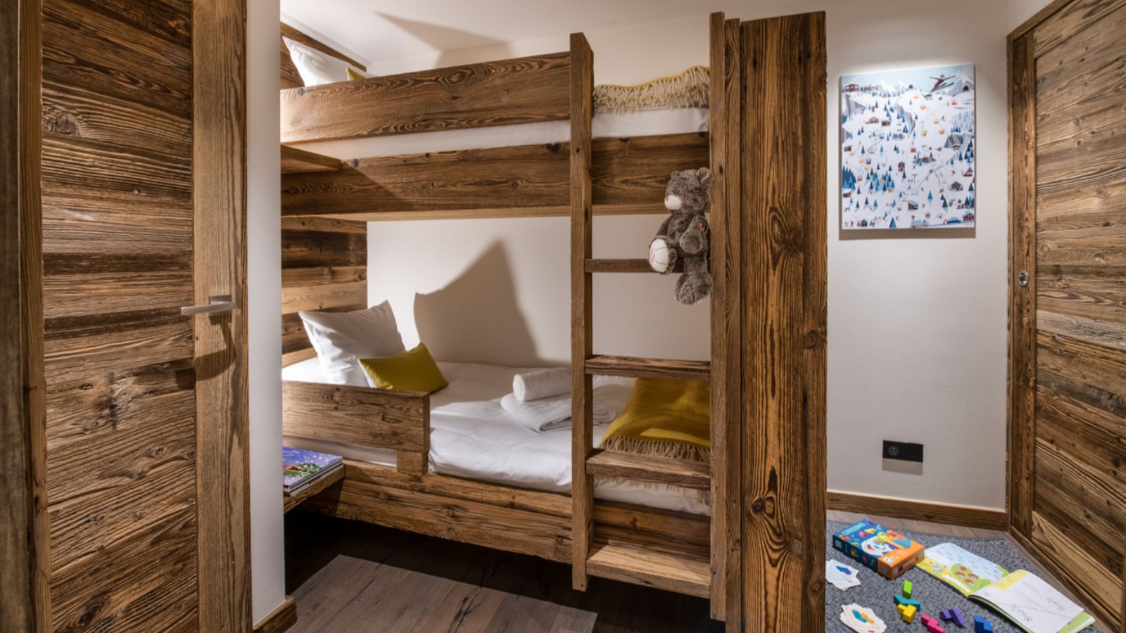 Luxury-Ski-Apartment-Courchevel-1650-Kinabalu-Manali-Lodge-Oxford-Ski-Bunk-Bedroom (9).jpg